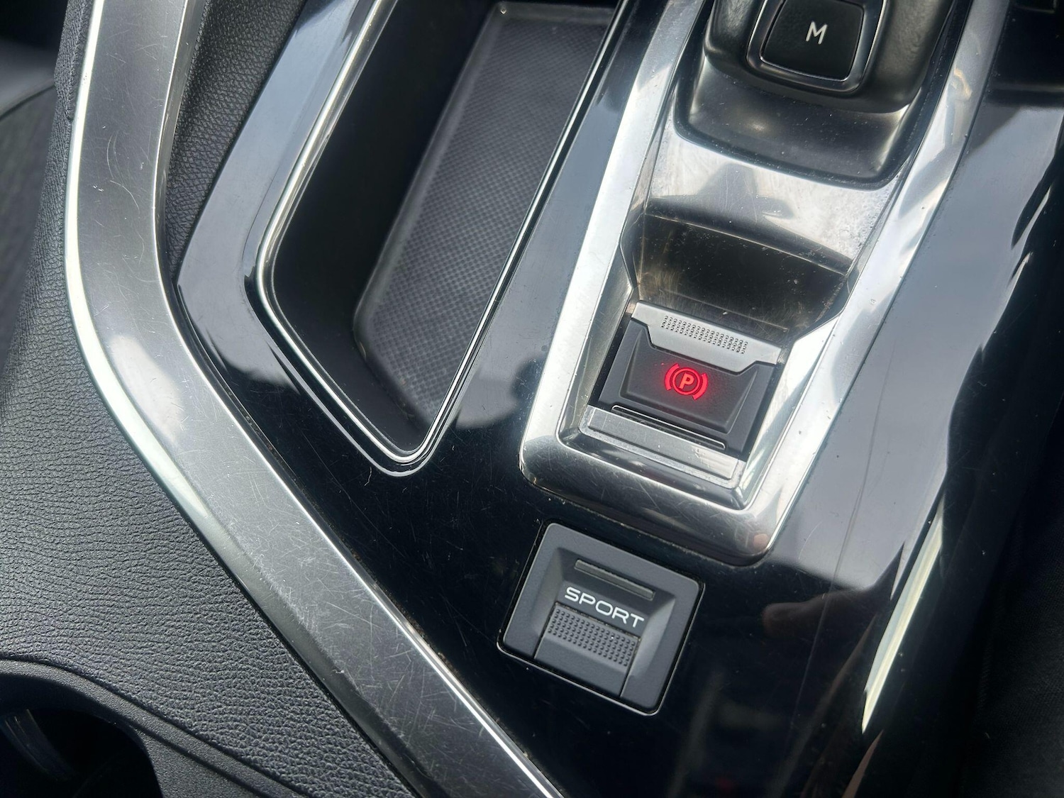 Used Peugeot 3008 2017 for sale - 76398600: Photo 25