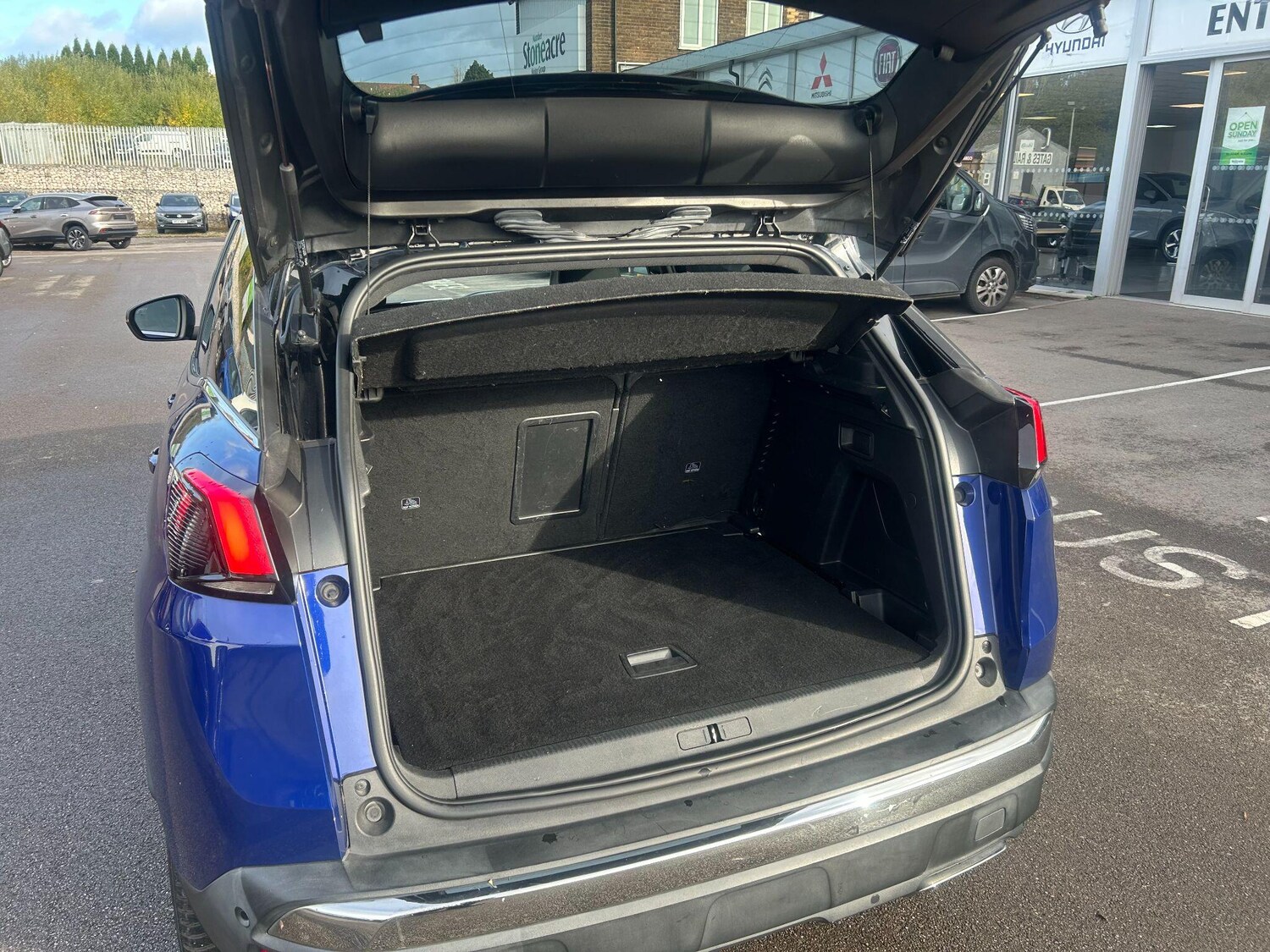 Used Peugeot 3008 2017 for sale - 76398600: Photo 27