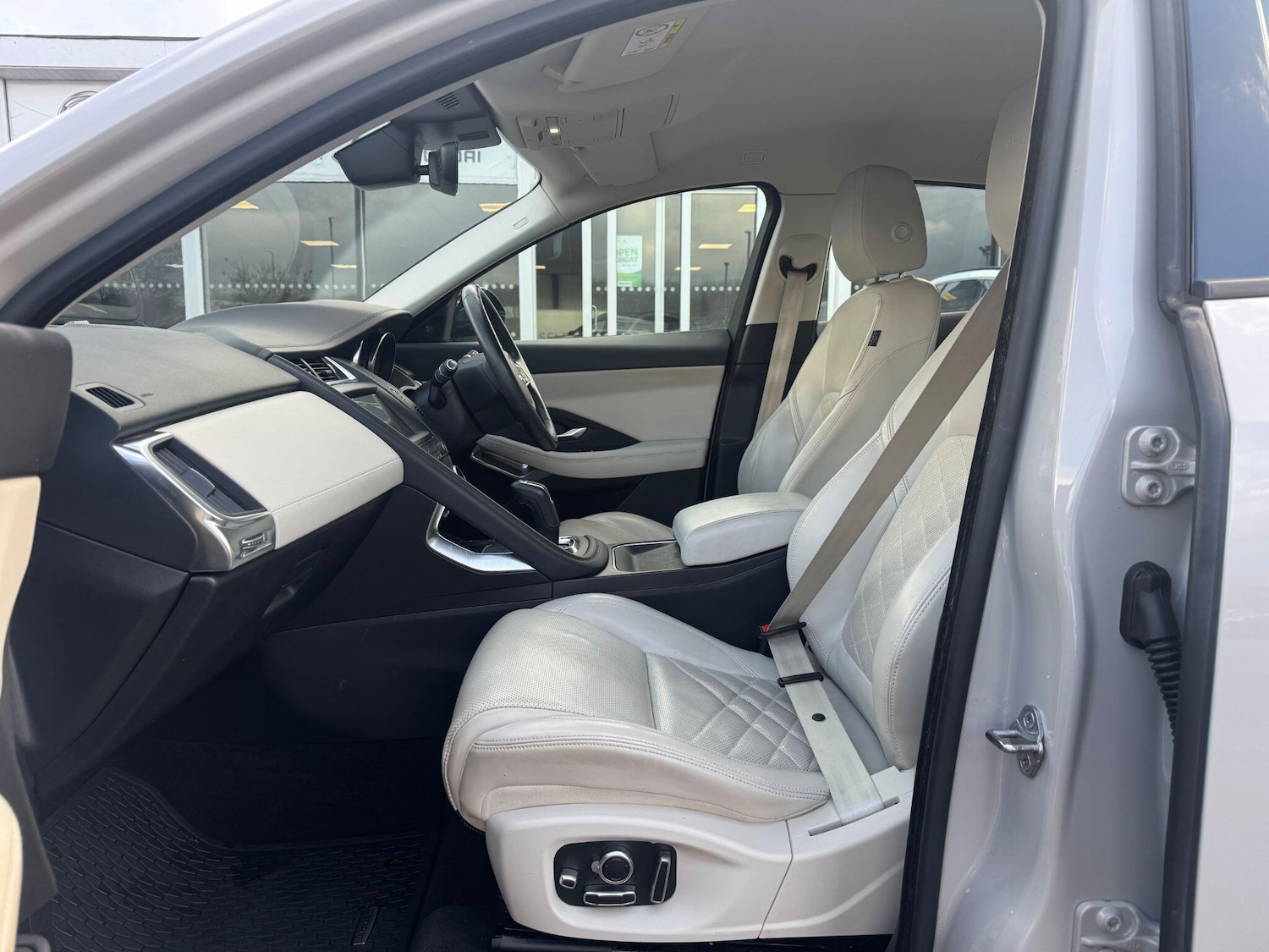 Used Jaguar E-Pace for sale - 77412236: Photo 21