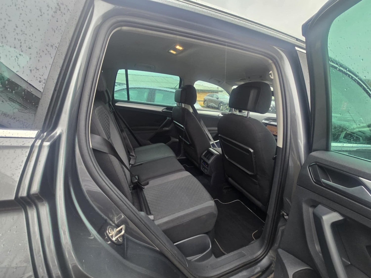 Used Volkswagen Tiguan 2018 for sale - 77537681: Photo 12