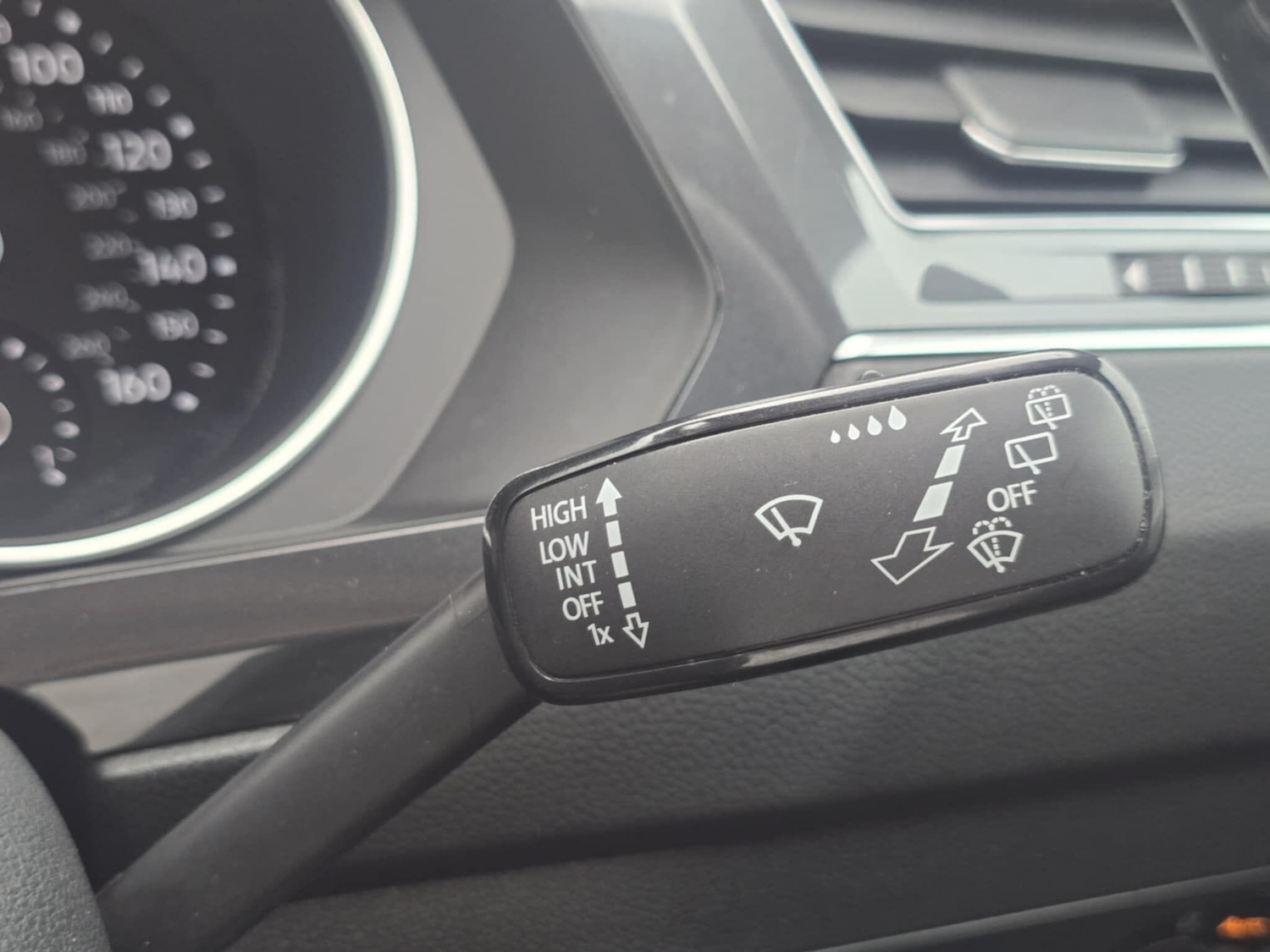 Used Volkswagen Tiguan 2018 for sale - 77537681: Photo 25