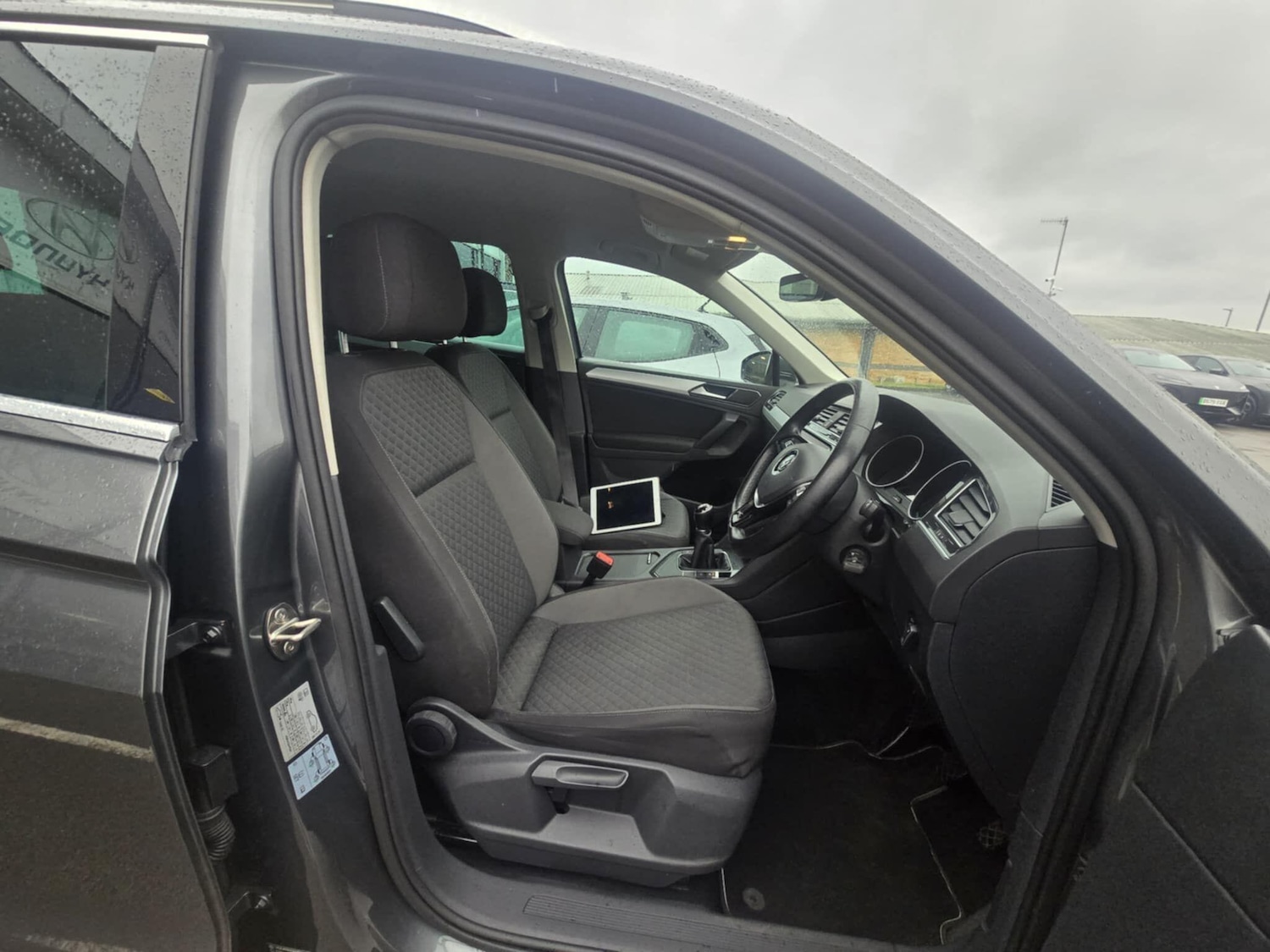 Used Volkswagen Tiguan 2018 for sale - 77537681: Photo 32