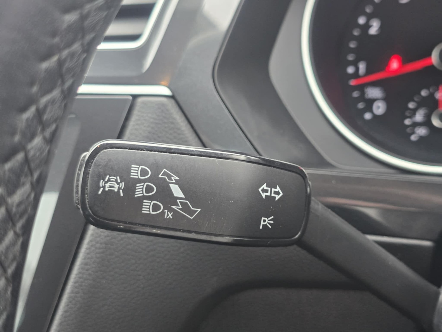 Used Volkswagen Tiguan 2018 for sale - 77537681: Photo 41