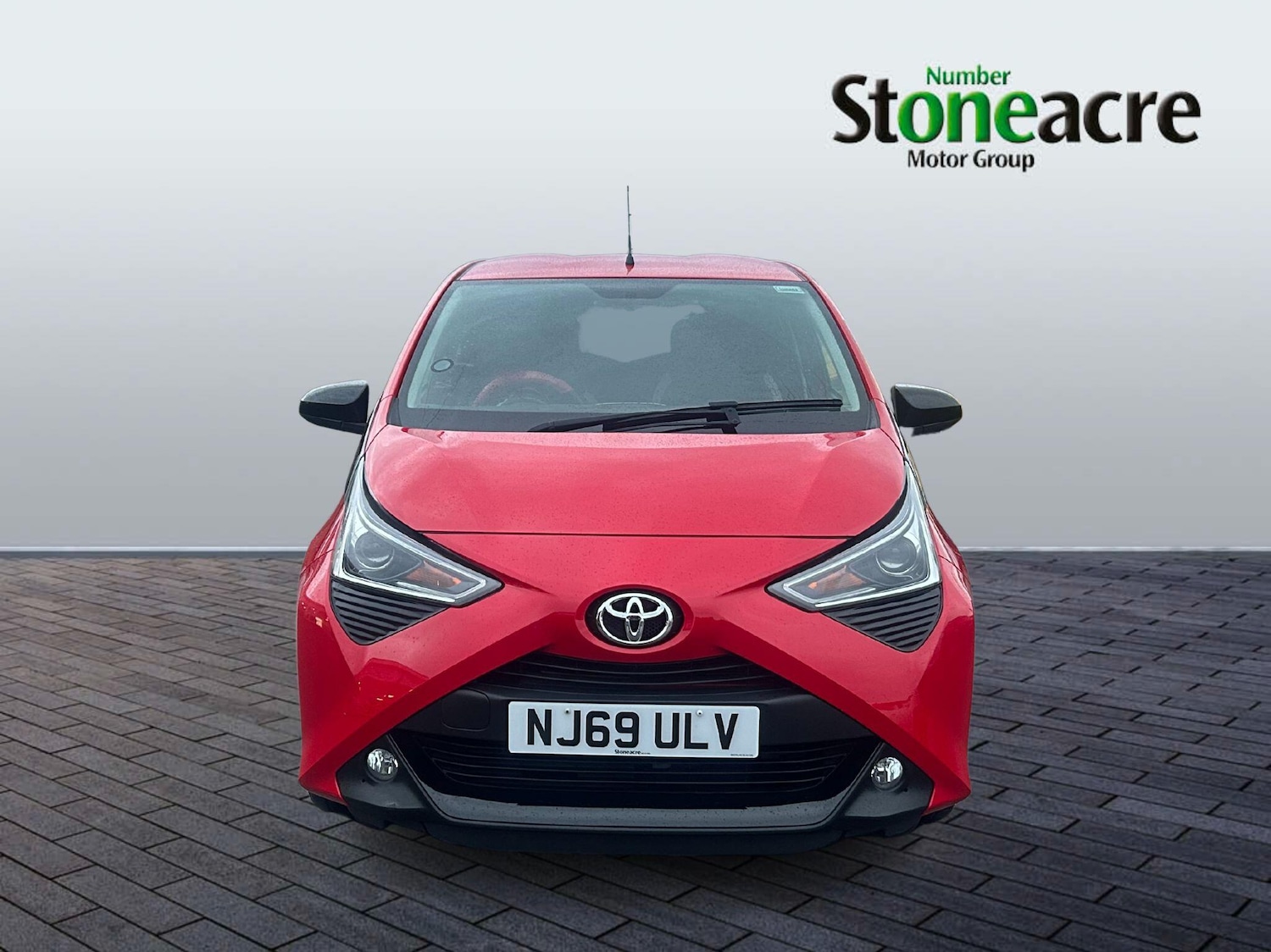 Used Toyota AYGO 2019 for sale - 76432973: Photo 2
