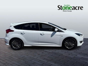 Used Ford Focus 2017 for sale - 78923015: Photo