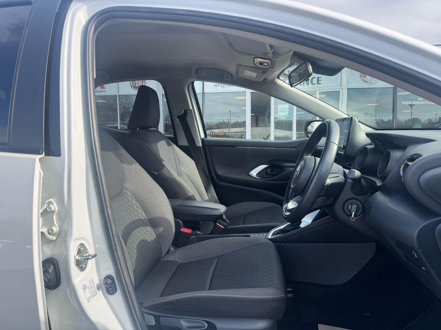 Used Toyota Yaris 2022 for sale - 77670975: Photo 10