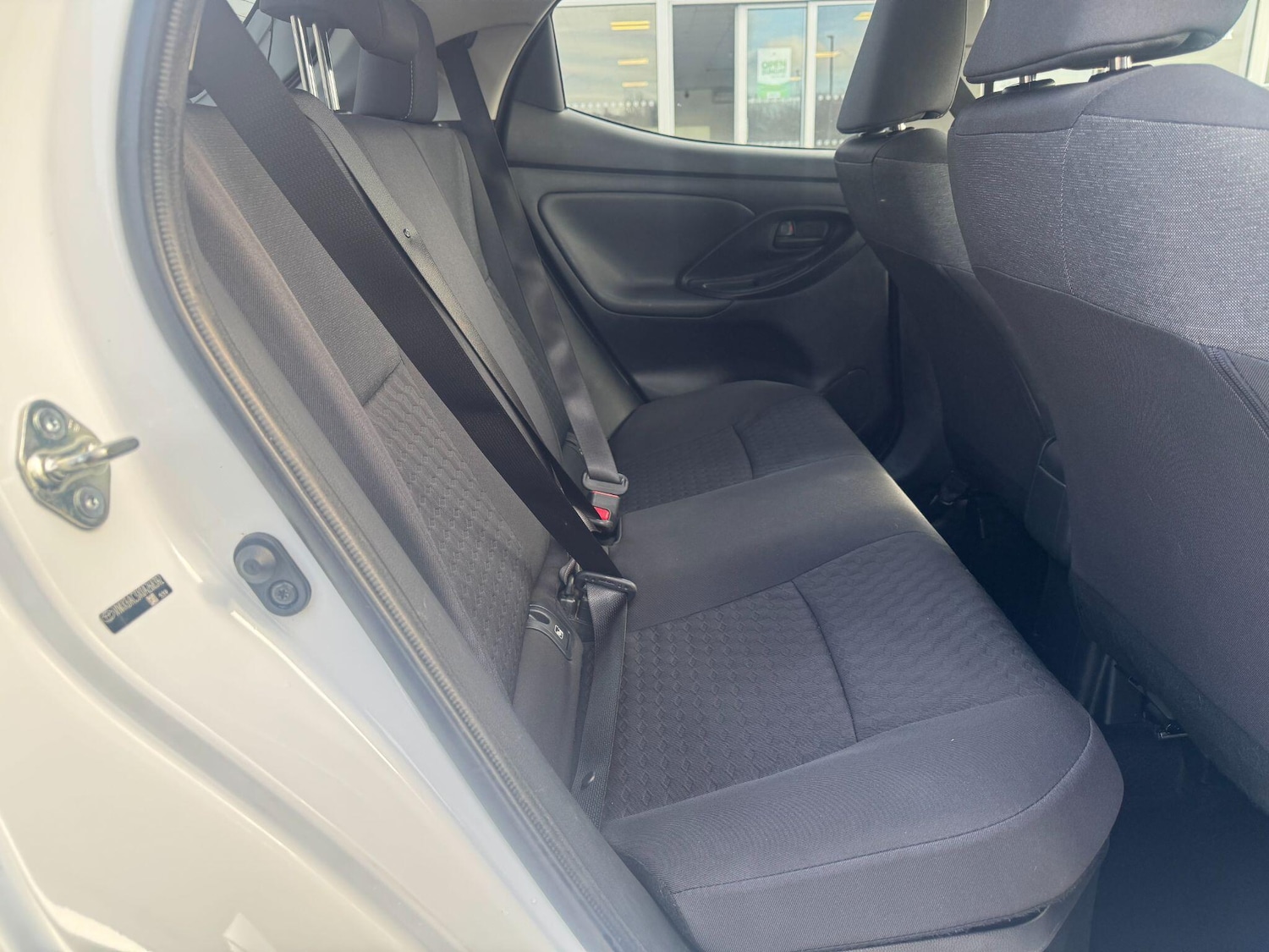 Used Toyota Yaris 2022 for sale - 77670975: Photo 16