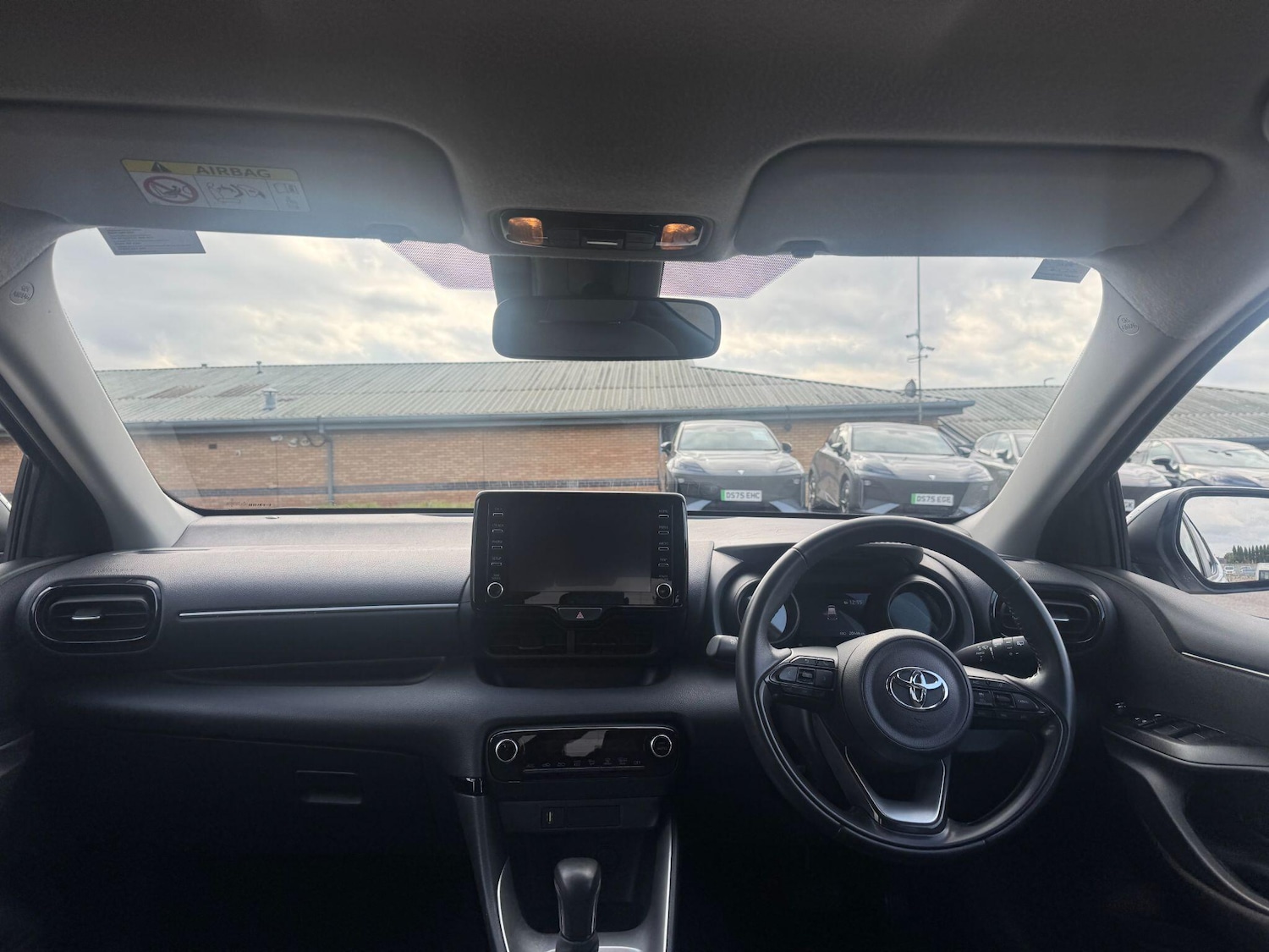 Used Toyota Yaris 2022 for sale - 77670975: Photo 18