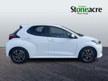 Used Toyota Yaris 2022 for sale - 77670975: Photo