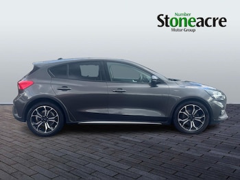 Used Ford Focus 2021 for sale - 75756463: Photo