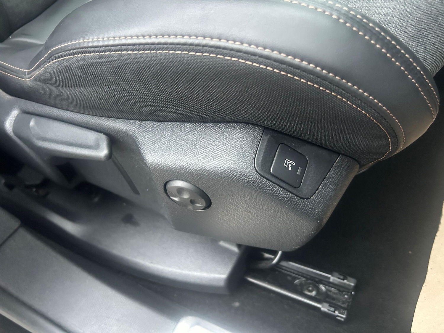 Used Peugeot 3008 2018 for sale - 77440281: Photo 16