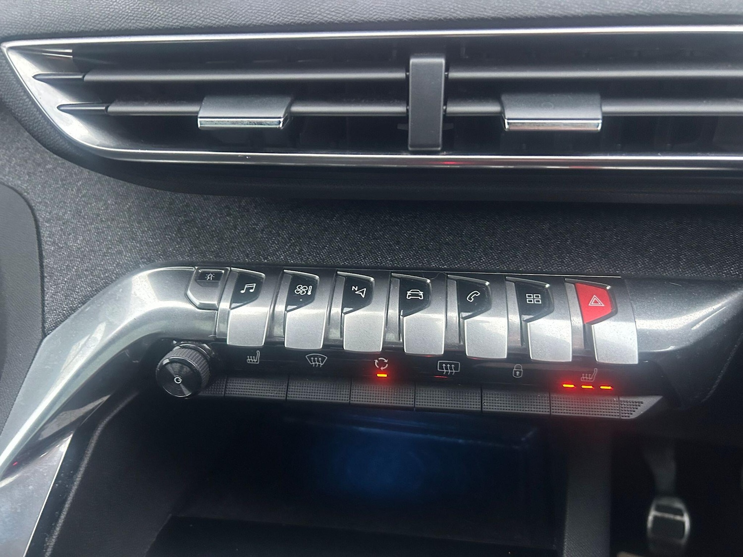 Used Peugeot 3008 2018 for sale - 77440281: Photo 28