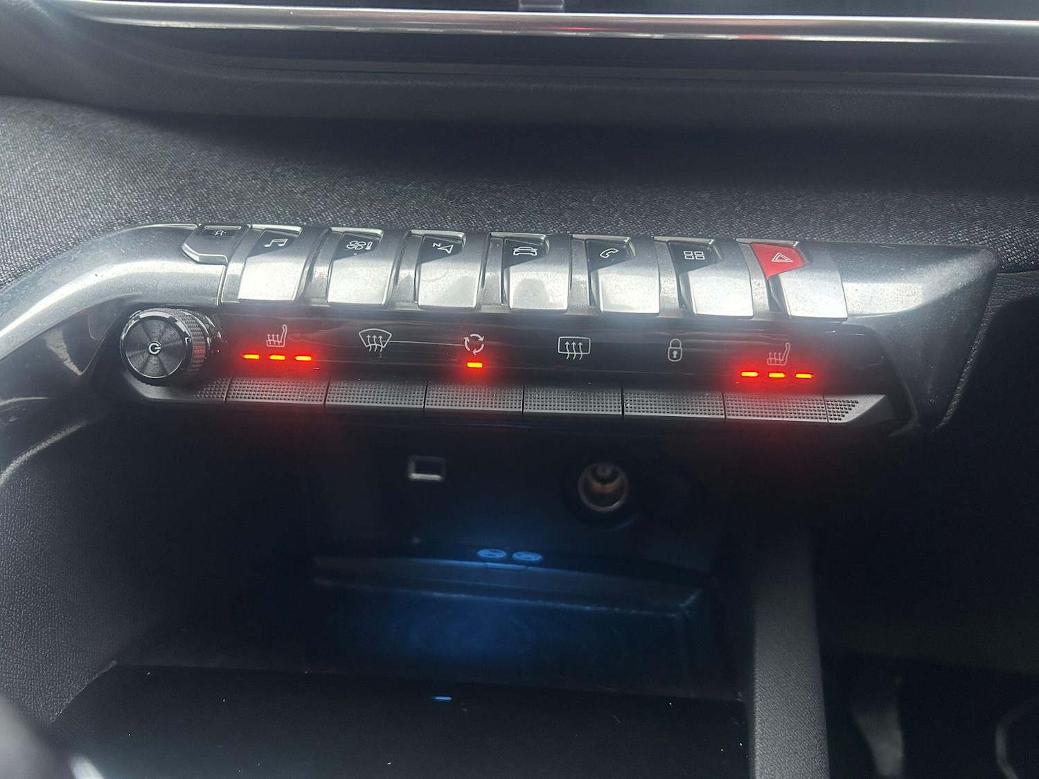 Used Peugeot 3008 2018 for sale - 77440281: Photo 29