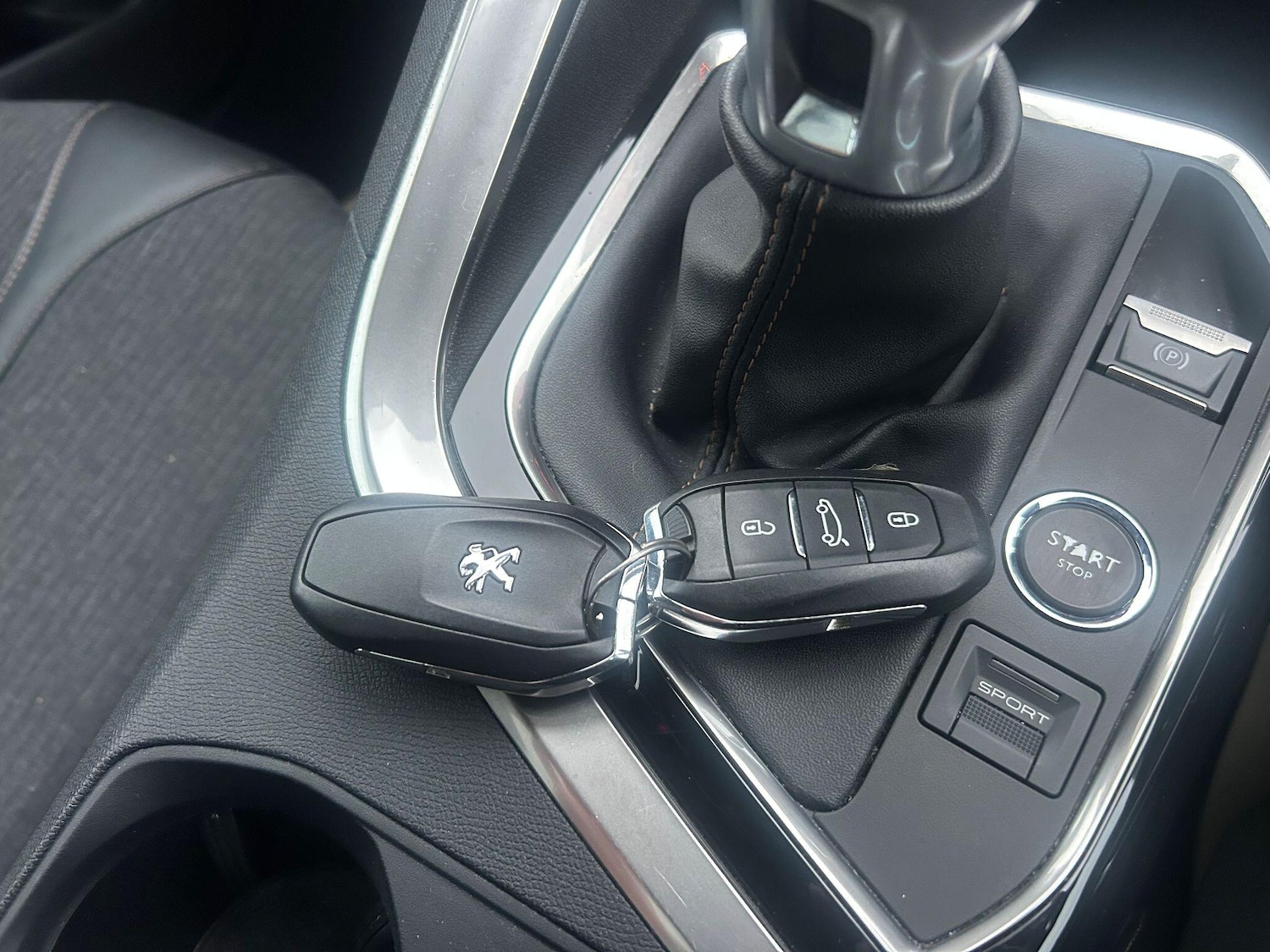 Used Peugeot 3008 2018 for sale - 77440281: Photo 35