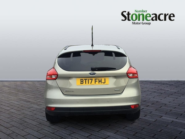 Used Ford Focus 2017 for sale - 76269898: Photo 4