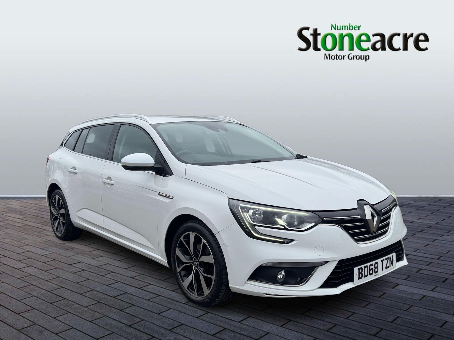 Used Renault Megane 2018 for sale - 77331309: Photo 1
