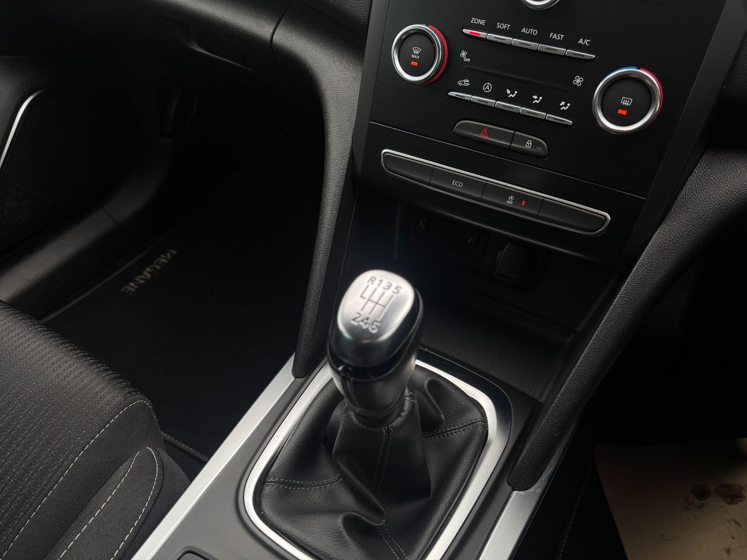 Used Renault Megane 2018 for sale - 77331309: Photo 15