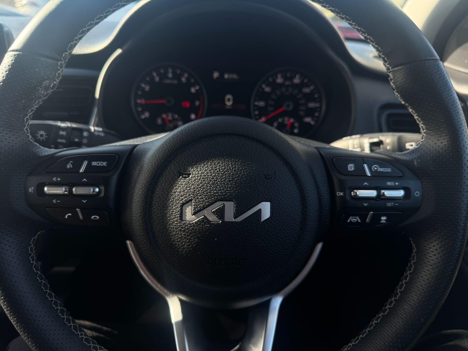 Used Kia Stonic 2024 for sale - 76189701: Photo 15