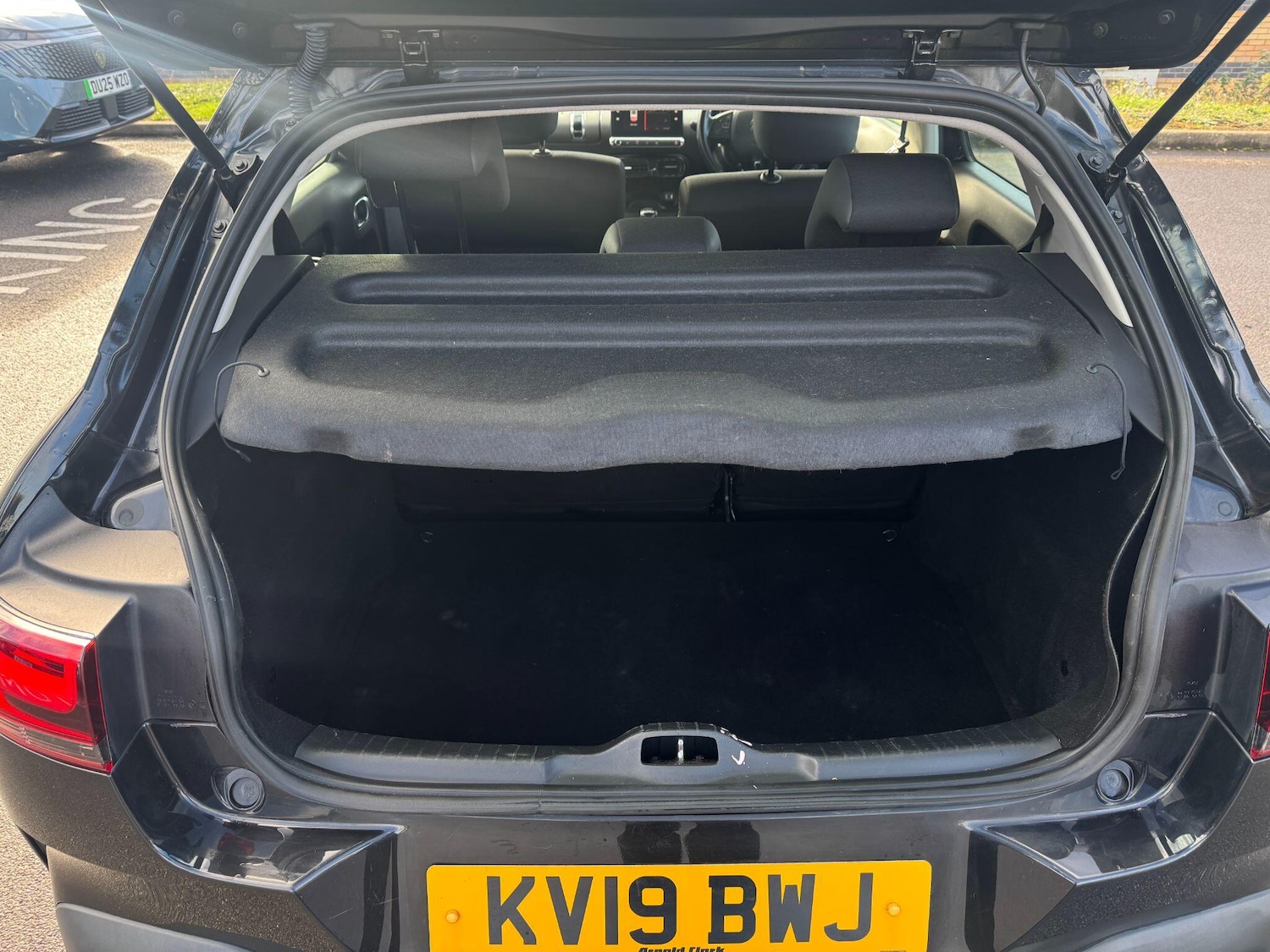 Used Citroen C4 Cactus 2019 for sale - 76370223: Photo 8