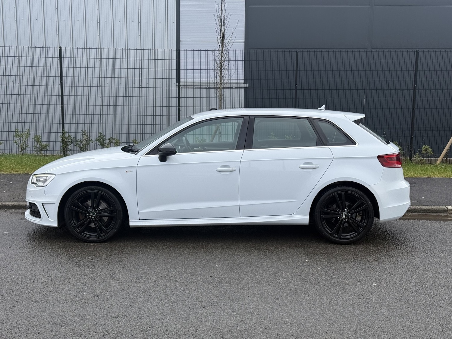 Used Audi A3 2014 for sale - 77535904: Photo 6