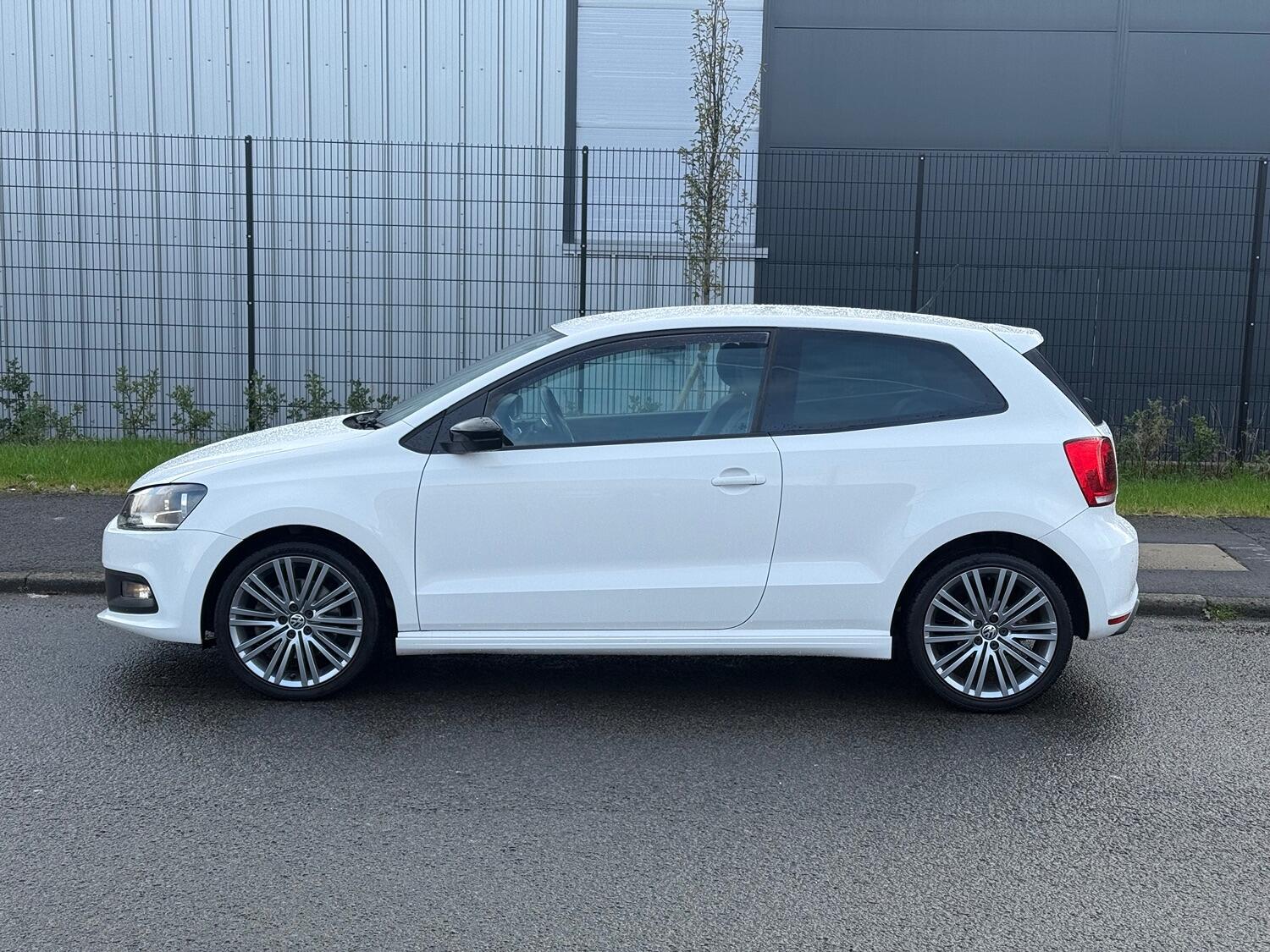 Used Volkswagen Polo 2013 for sale - 76317450: Photo 6
