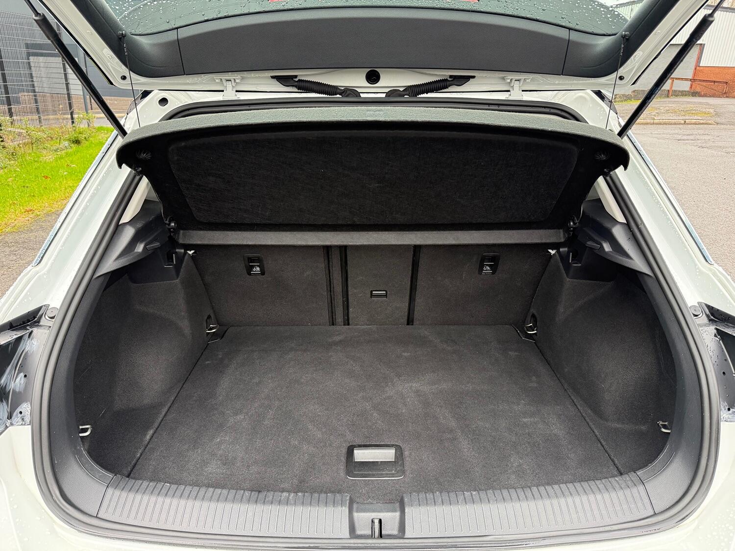 Used Volkswagen T-Roc 2019 for sale - 76387287: Photo 18