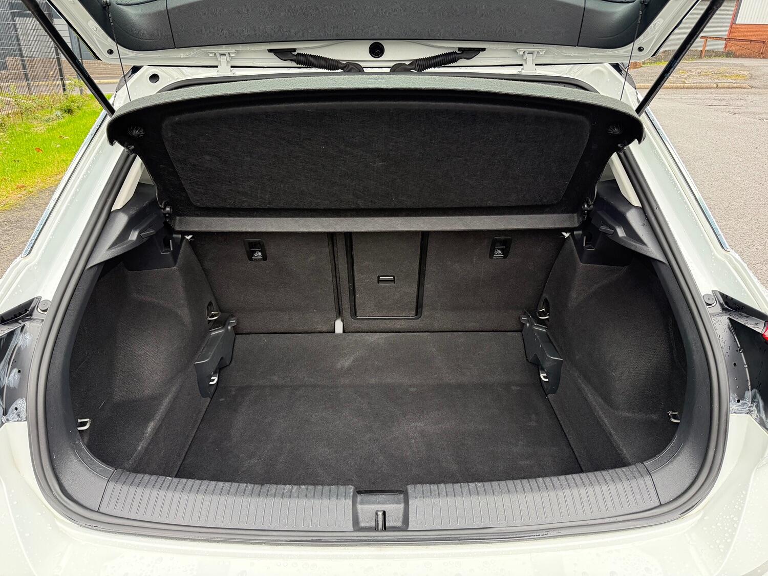 Used Volkswagen T-Roc 2019 for sale - 76387287: Photo 22