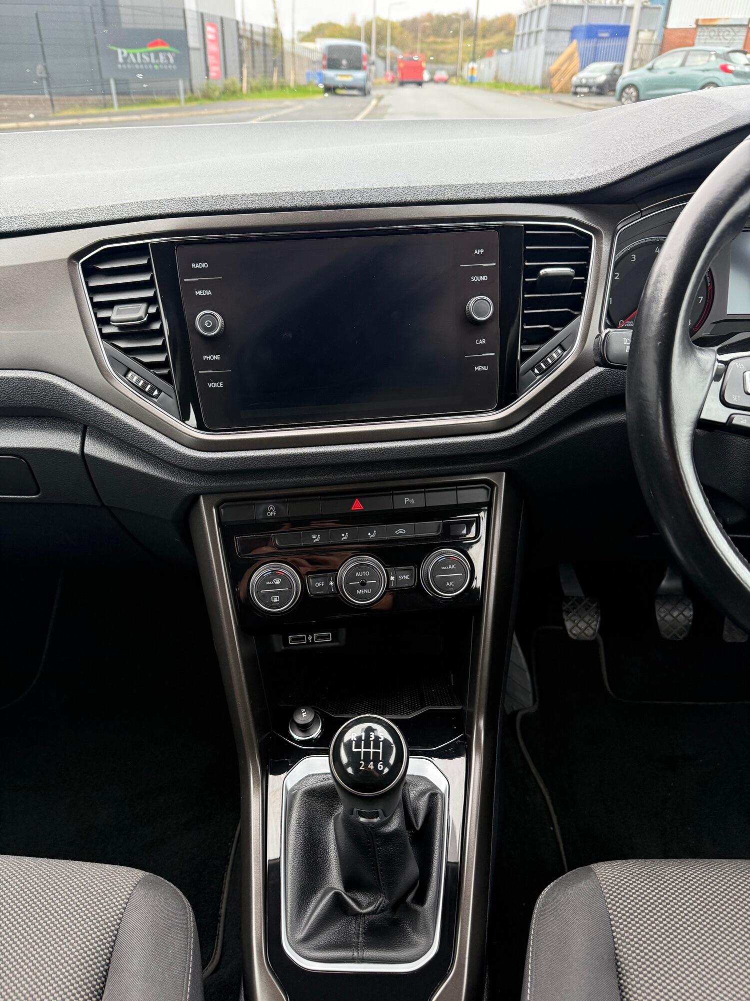 Used Volkswagen T-Roc 2019 for sale - 76387287: Photo 26