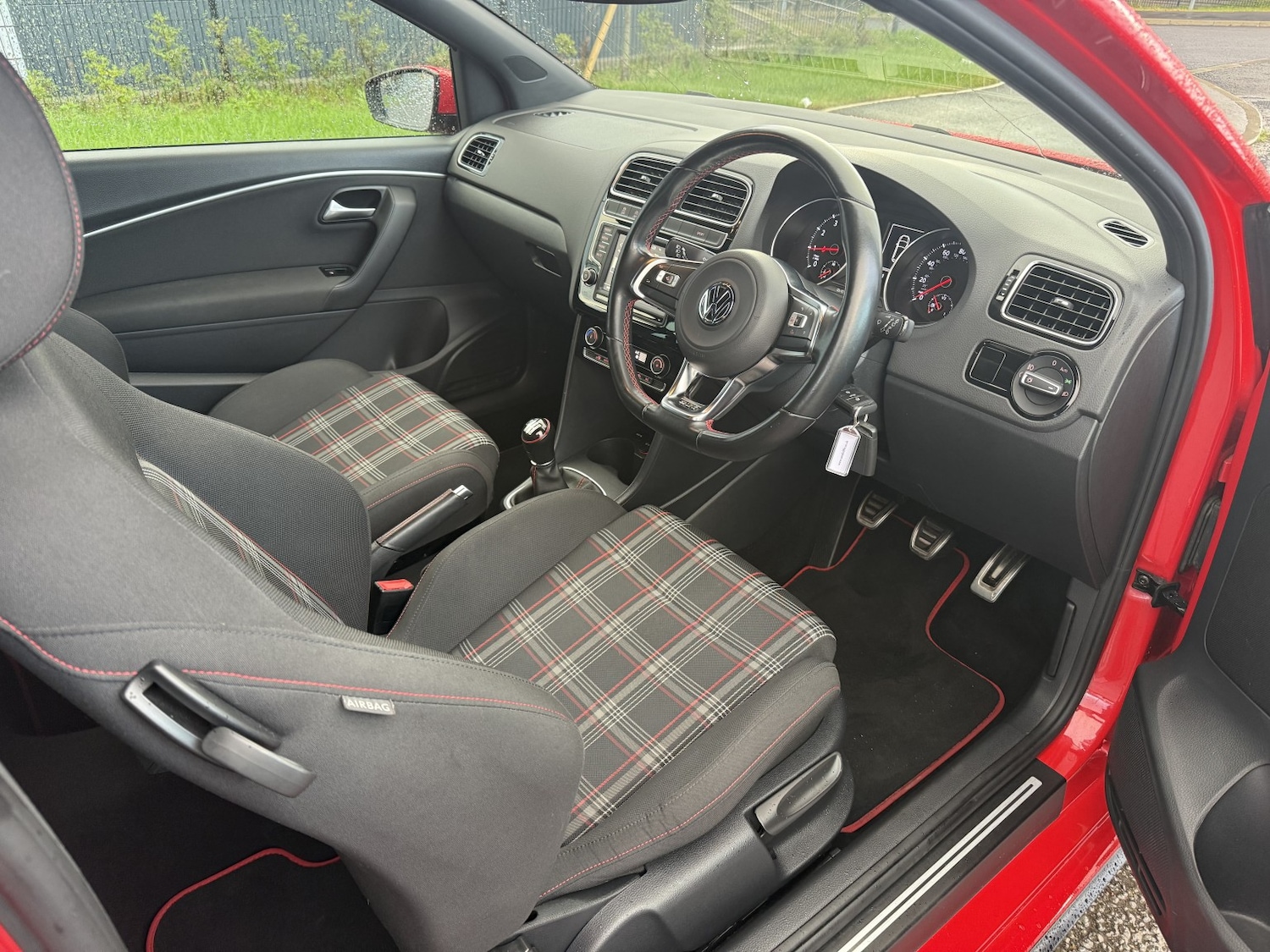 Used Volkswagen Polo 2015 for sale - 76517781: Photo 15