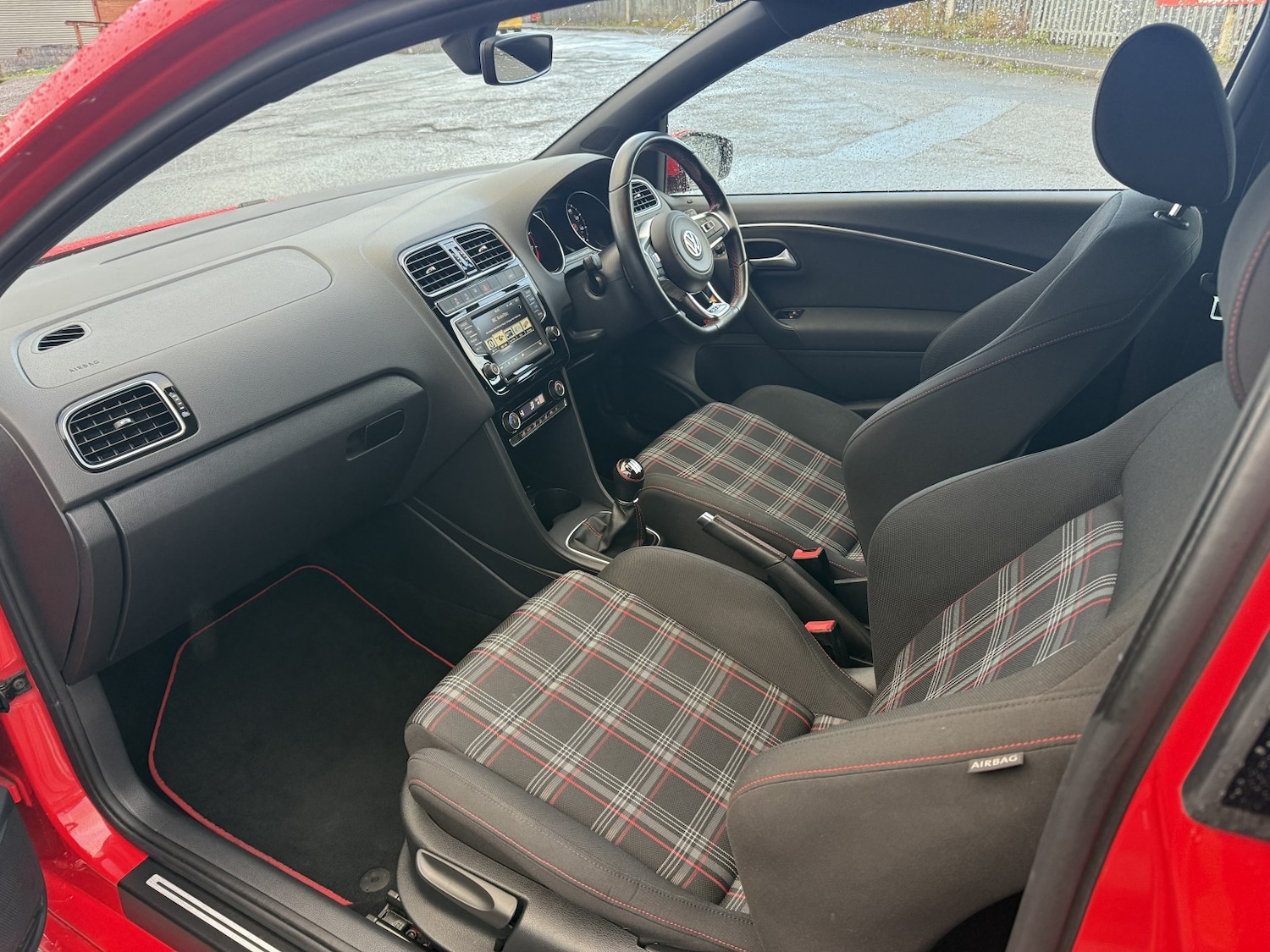 Used Volkswagen Polo 2015 for sale - 76517781: Photo 22