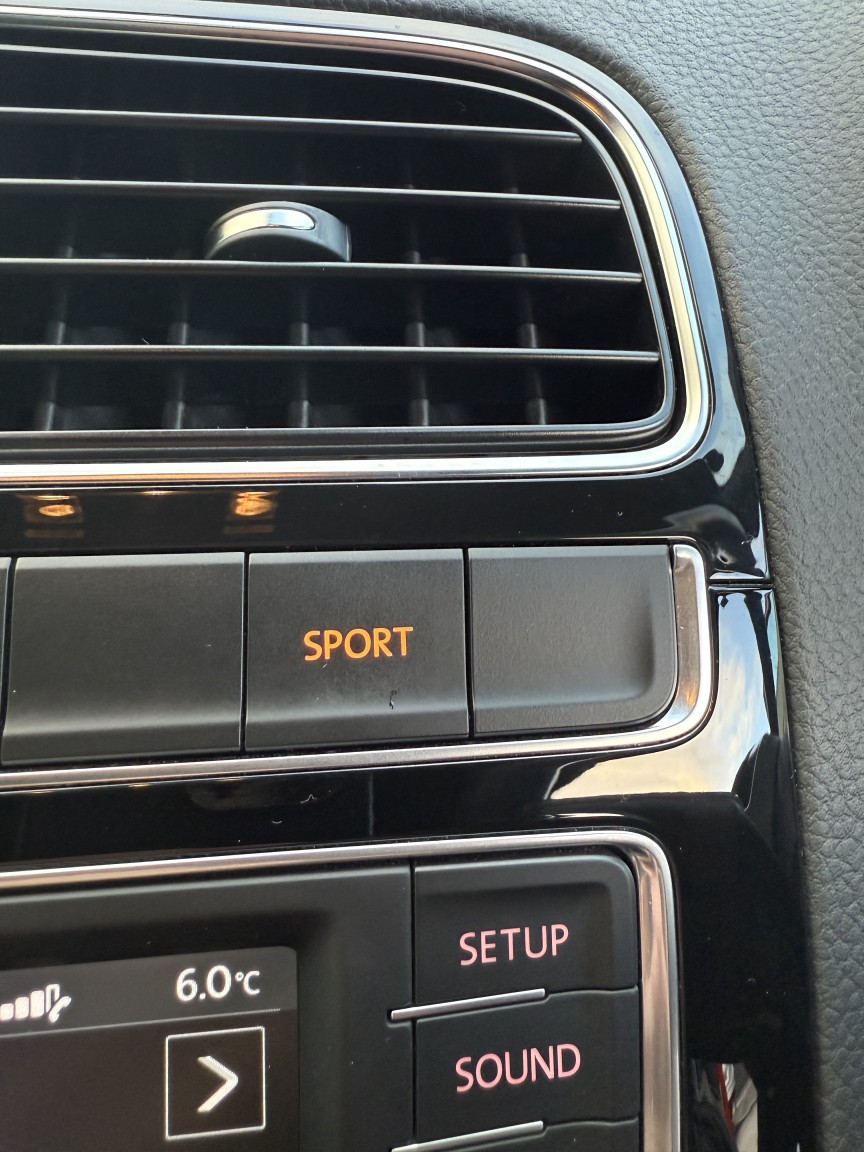 Used Volkswagen Polo 2015 for sale - 76517781: Photo 27