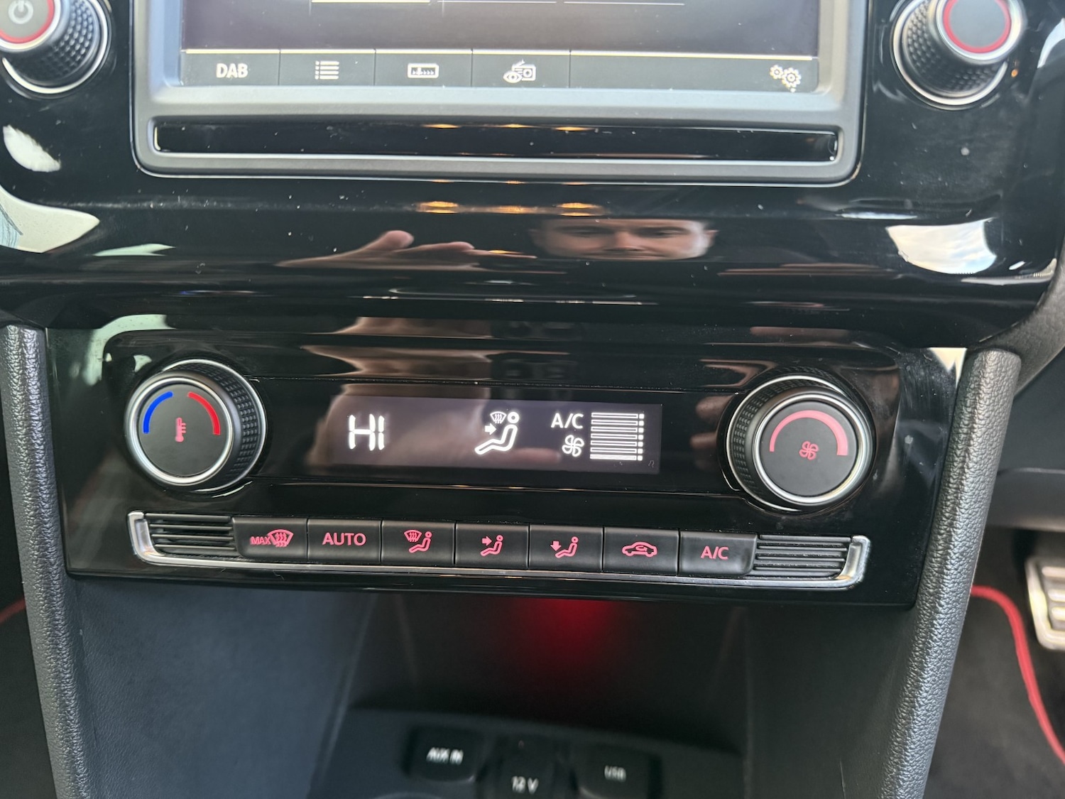 Used Volkswagen Polo 2015 for sale - 76517781: Photo 28