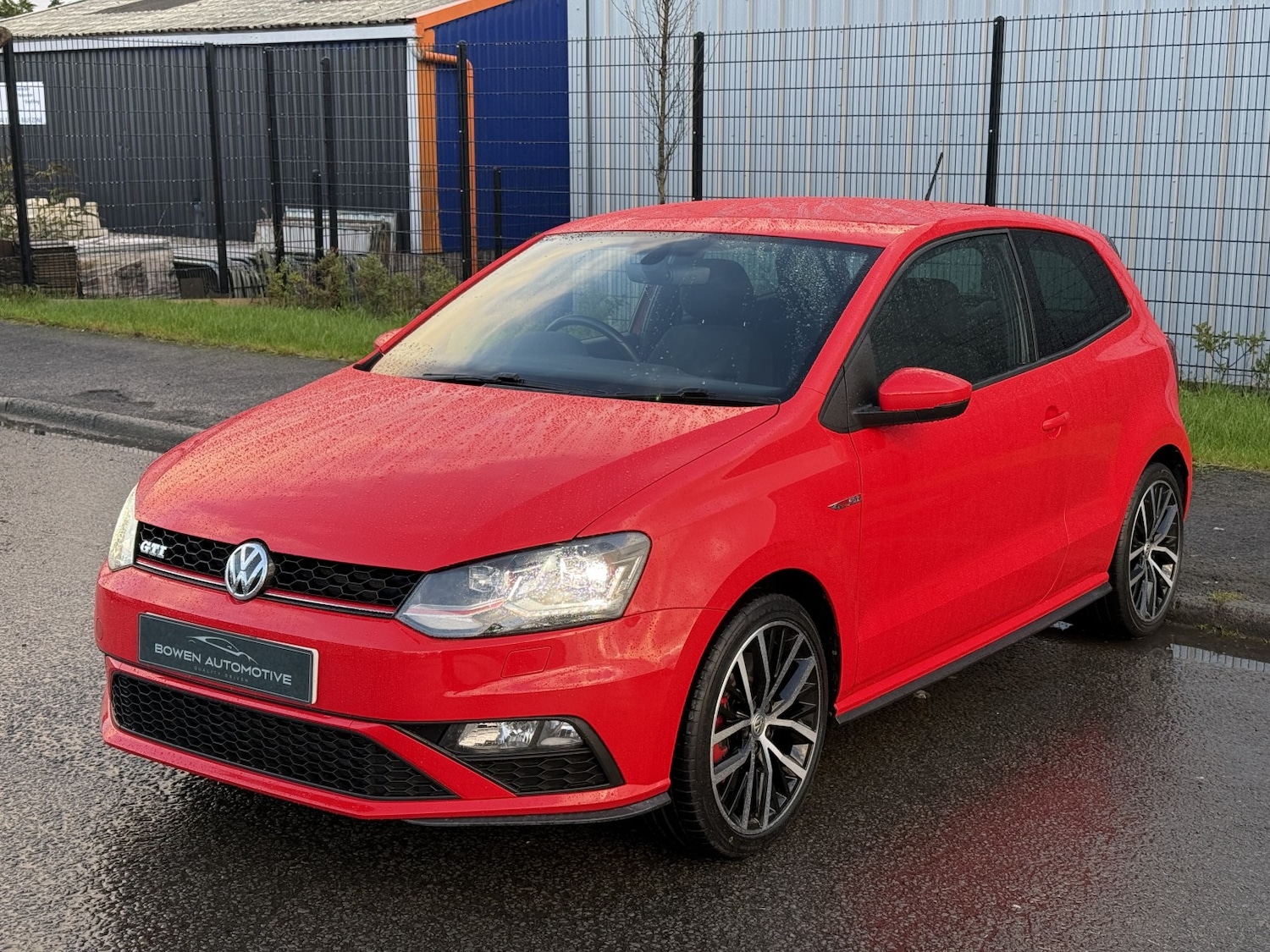 Used Volkswagen Polo 2015 for sale - 76517781: Photo 3