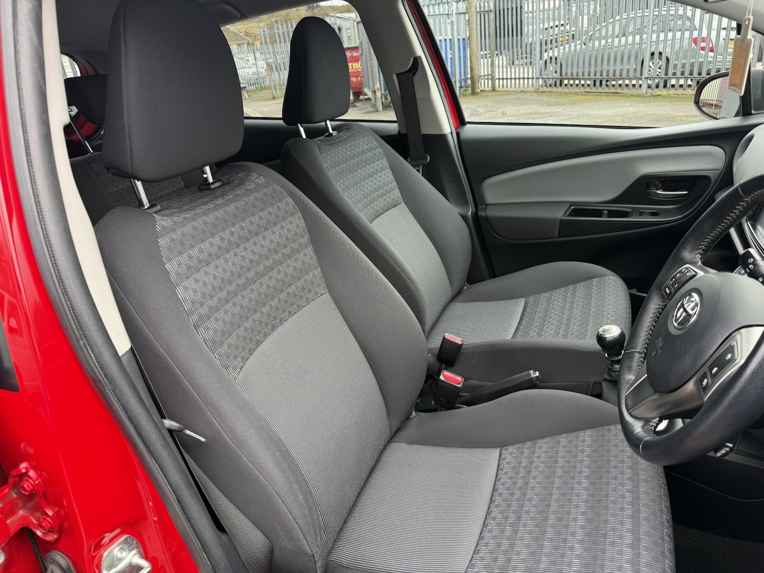 Used Toyota Yaris 2016 for sale - 78168788: Photo 15