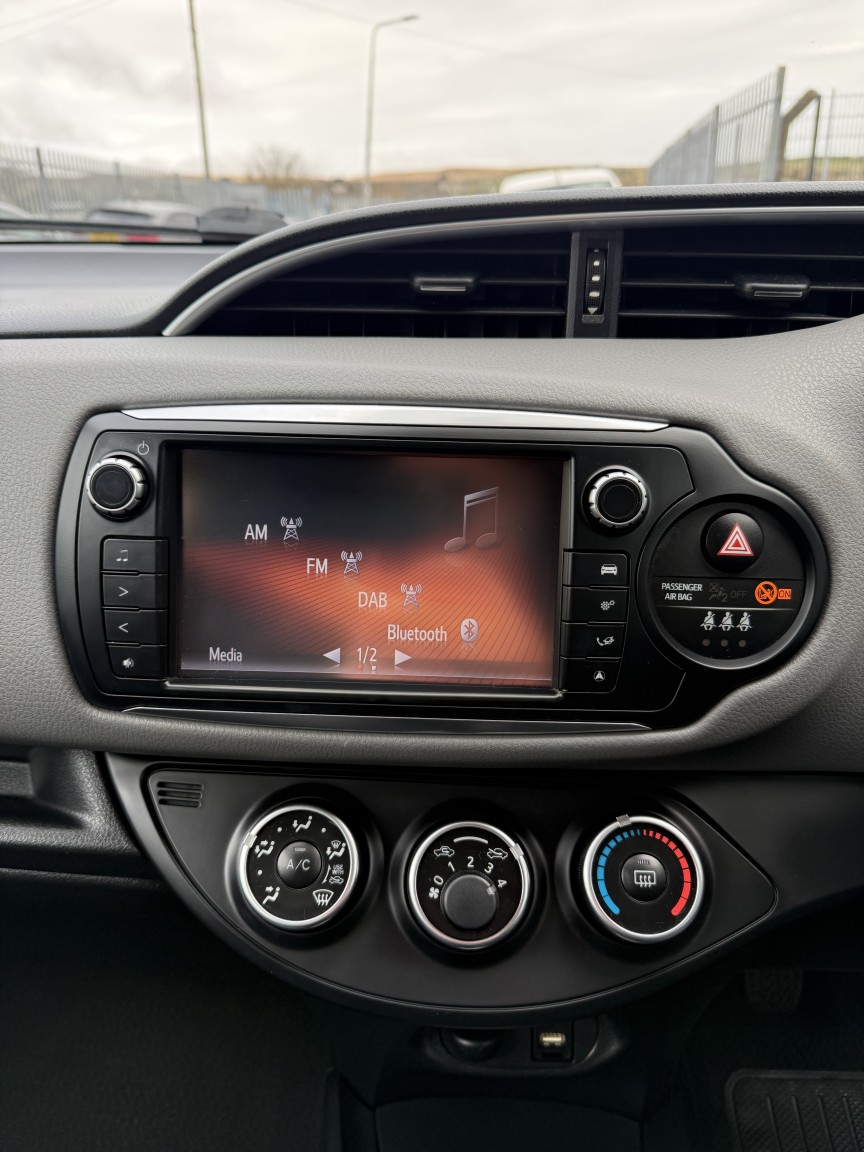 Used Toyota Yaris 2016 for sale - 78168788: Photo 24