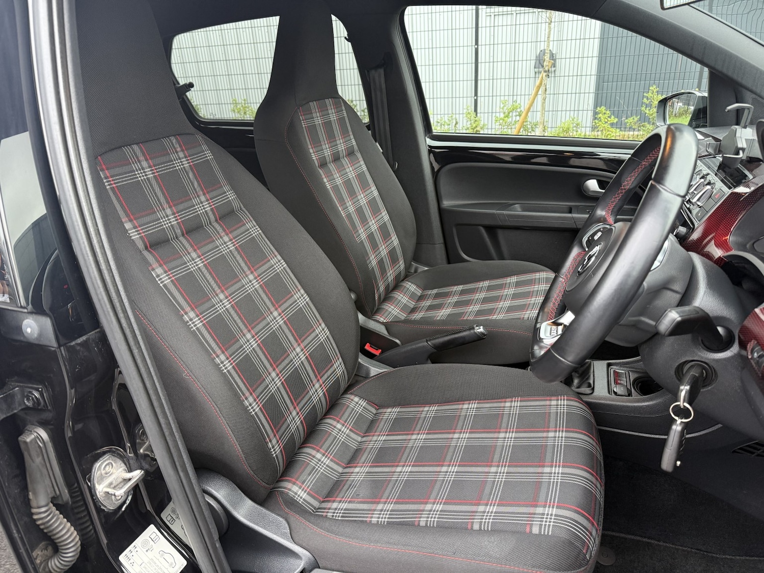 Used Volkswagen up! 2018 for sale - 76863946: Photo 16