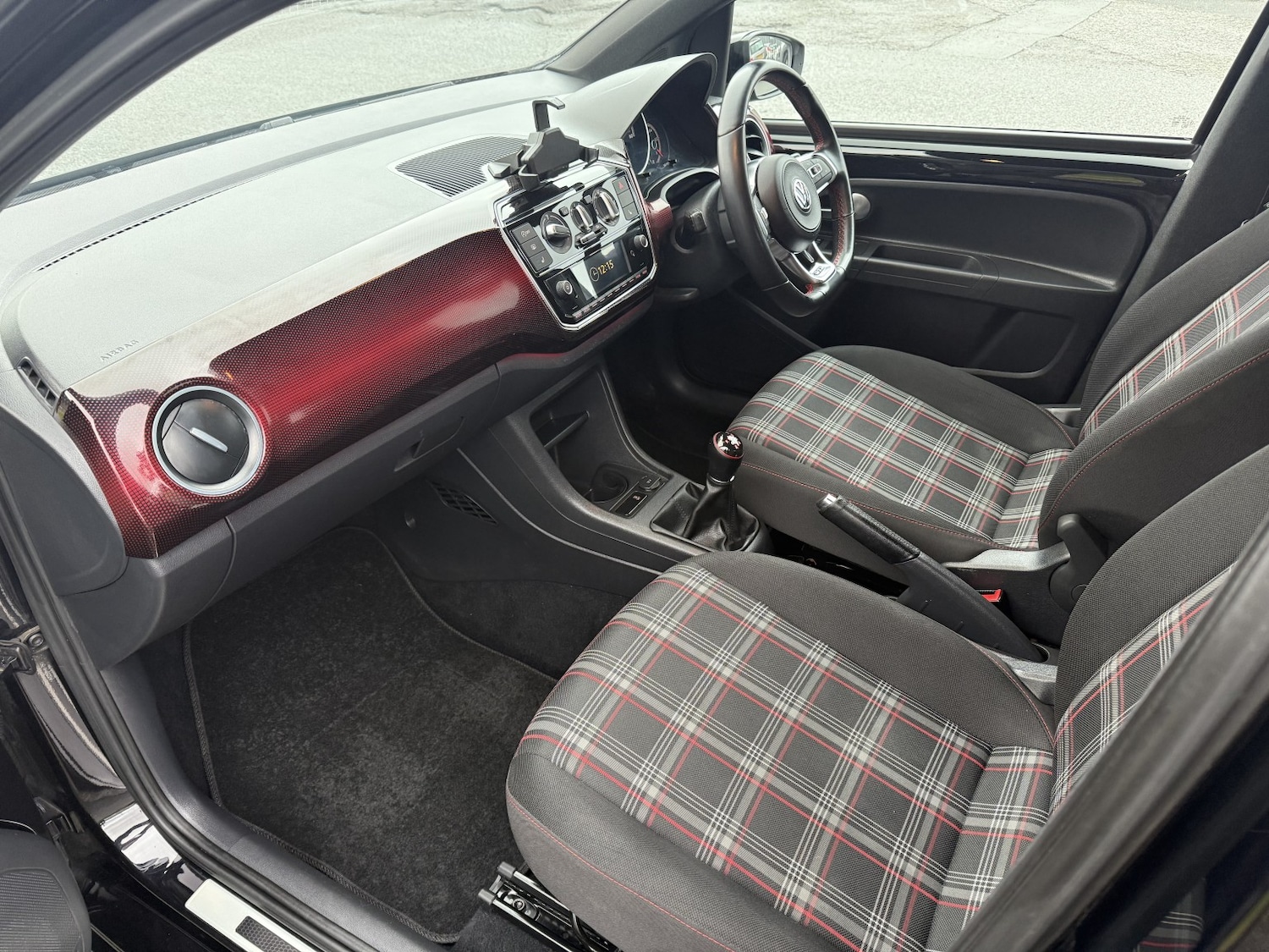 Used Volkswagen up! 2018 for sale - 76863946: Photo 21