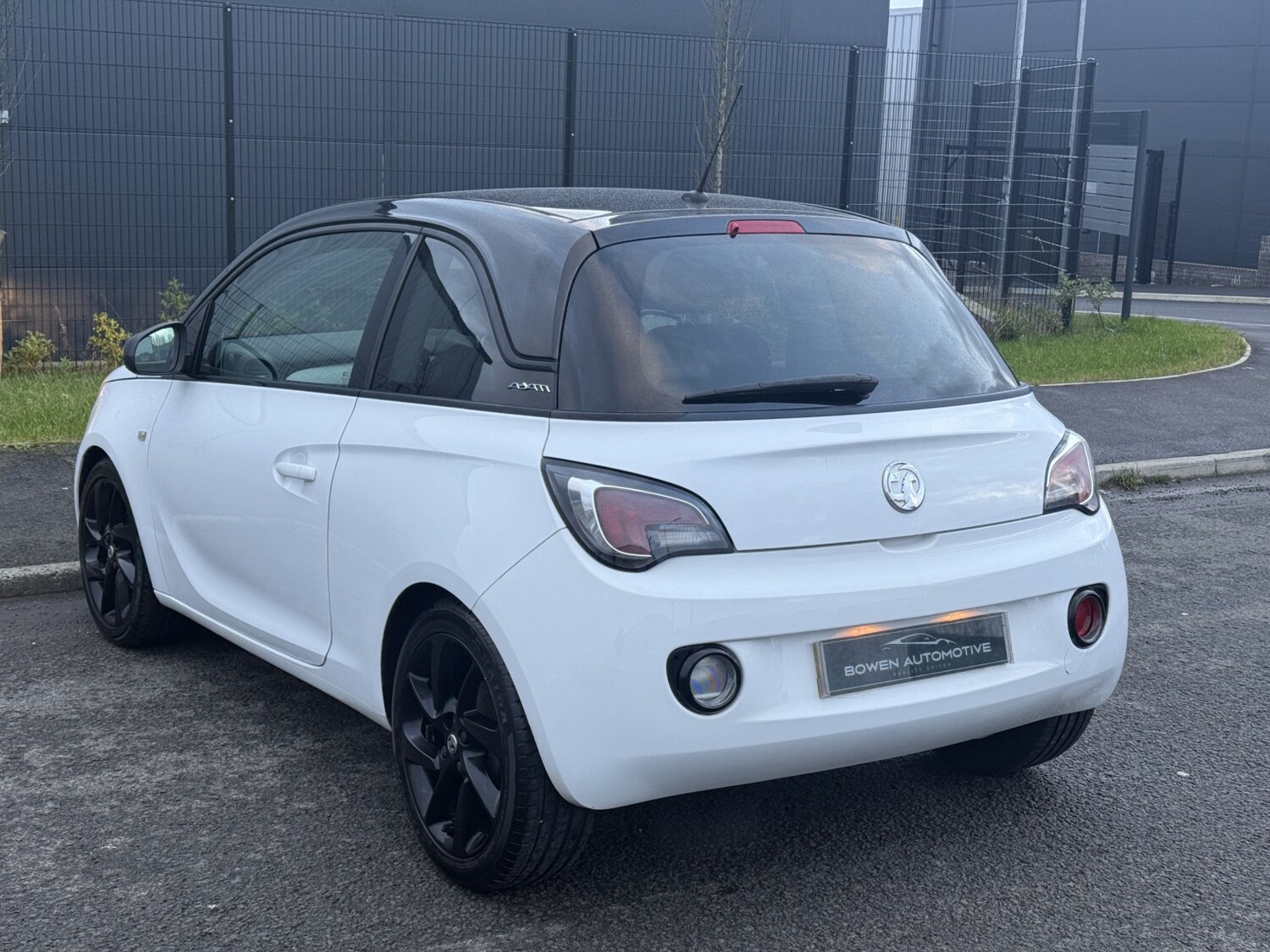 Used Vauxhall ADAM 2017 for sale - 76911045: Photo 9