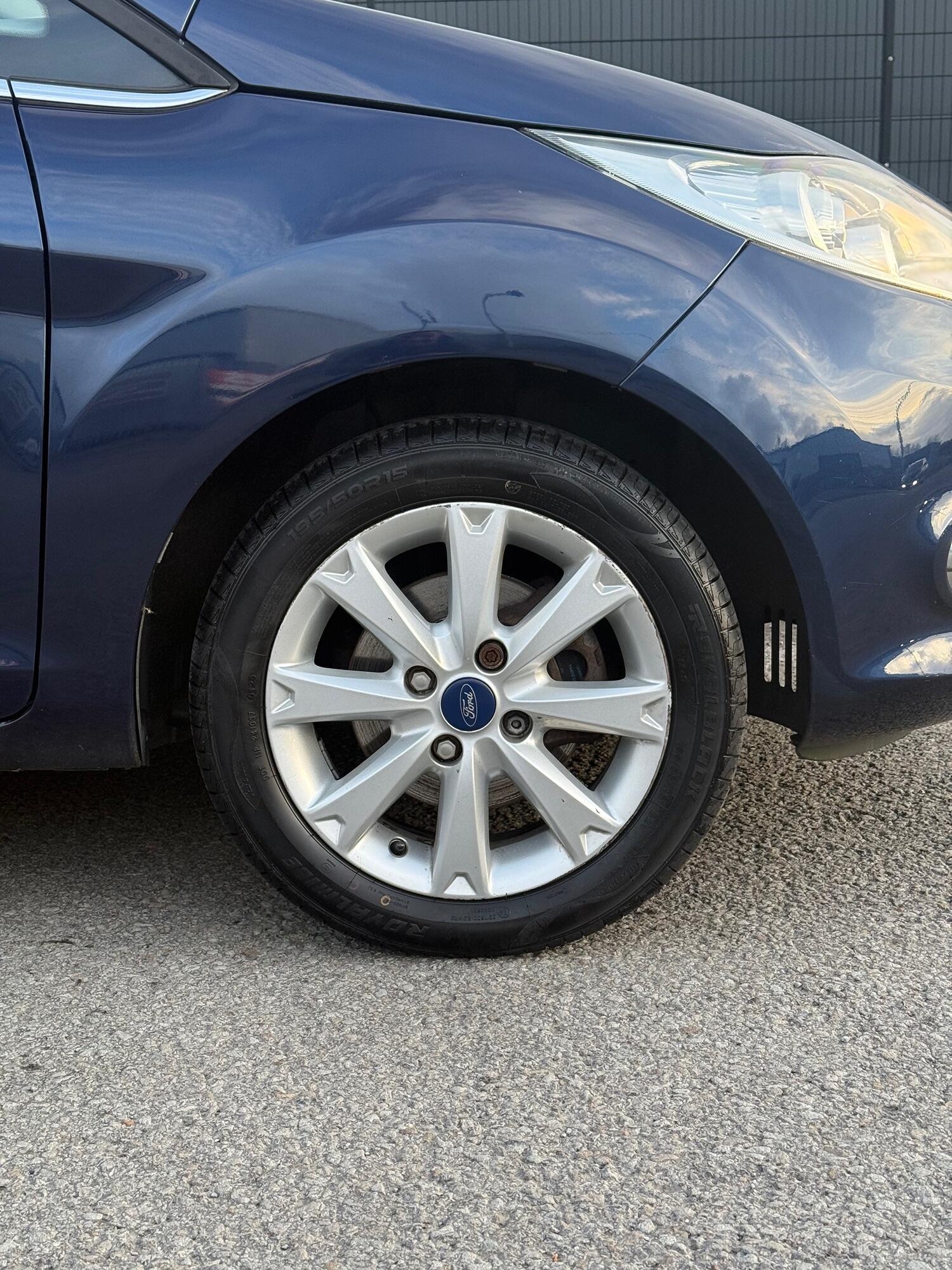 Used Ford Fiesta 2011 for sale - 76334803: Photo 12