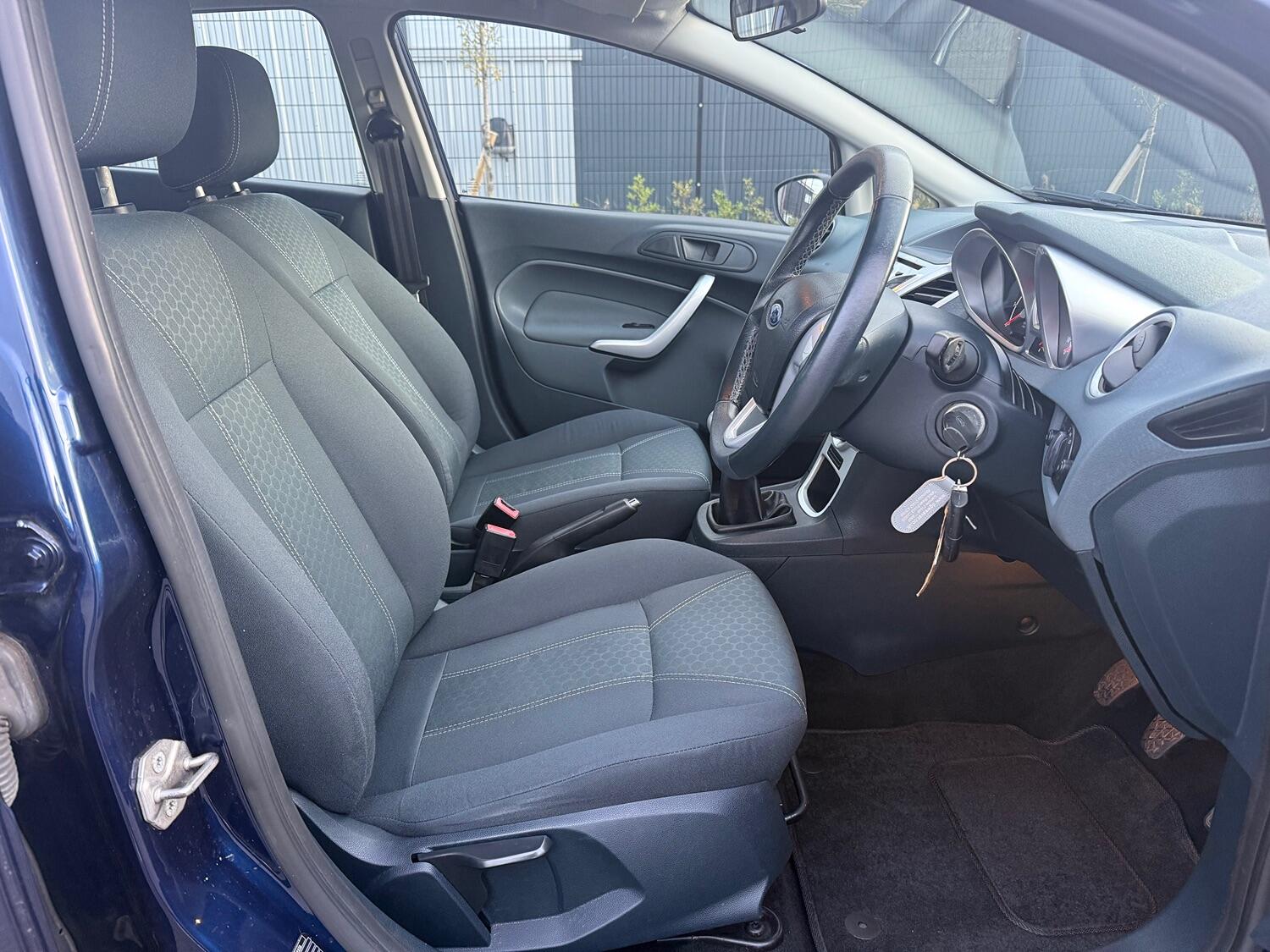 Used Ford Fiesta 2011 for sale - 76334803: Photo 24