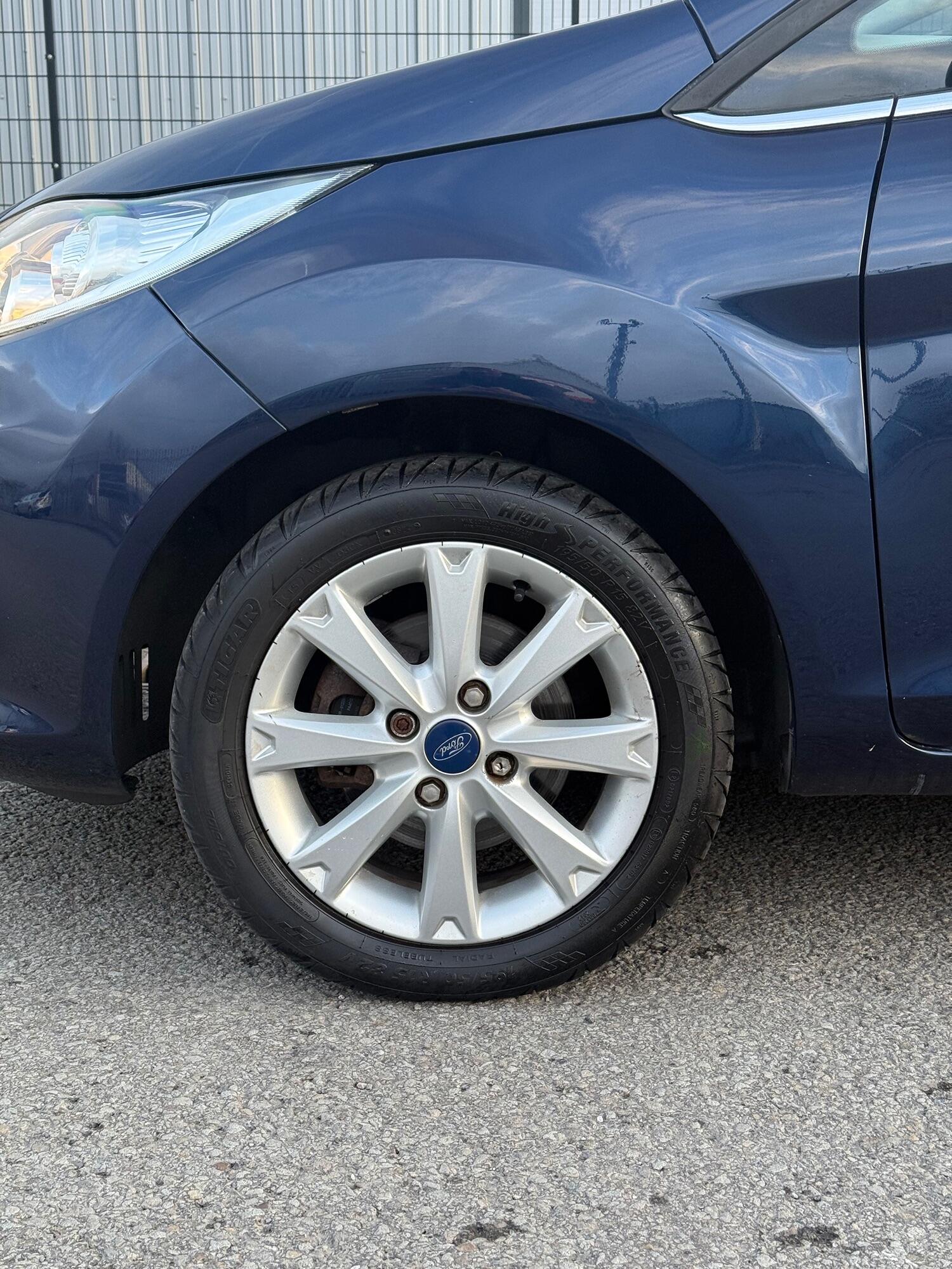 Used Ford Fiesta 2011 for sale - 76334803: Photo 8