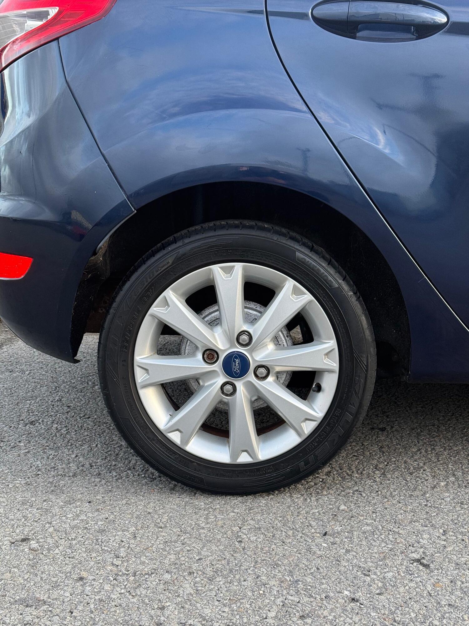 Used Ford Fiesta 2011 for sale - 76334803: Photo 9