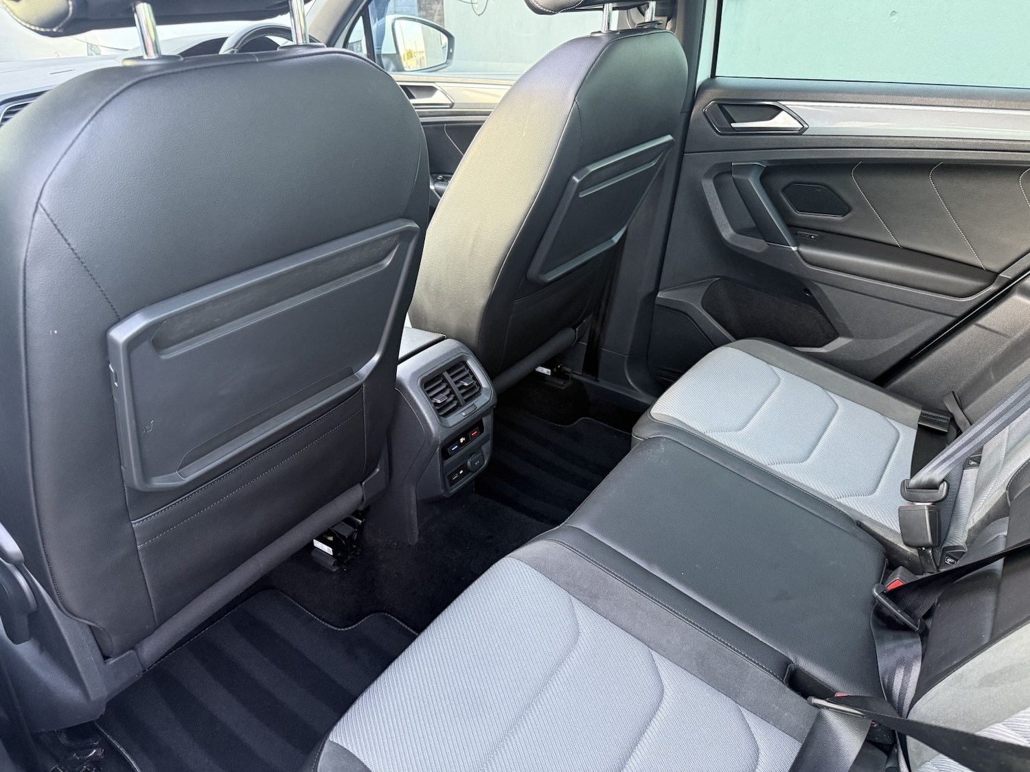 Used Volkswagen Tiguan 2018 for sale - 77953889: Photo 23