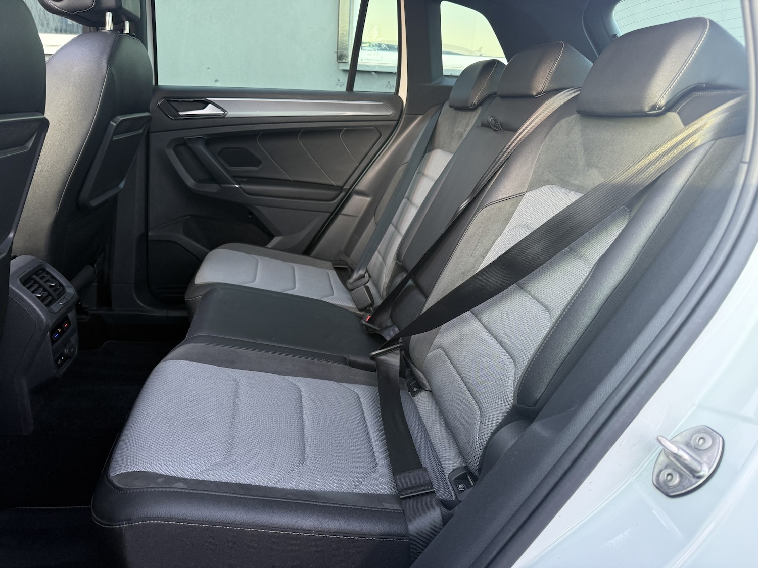 Used Volkswagen Tiguan 2018 for sale - 77953889: Photo 24