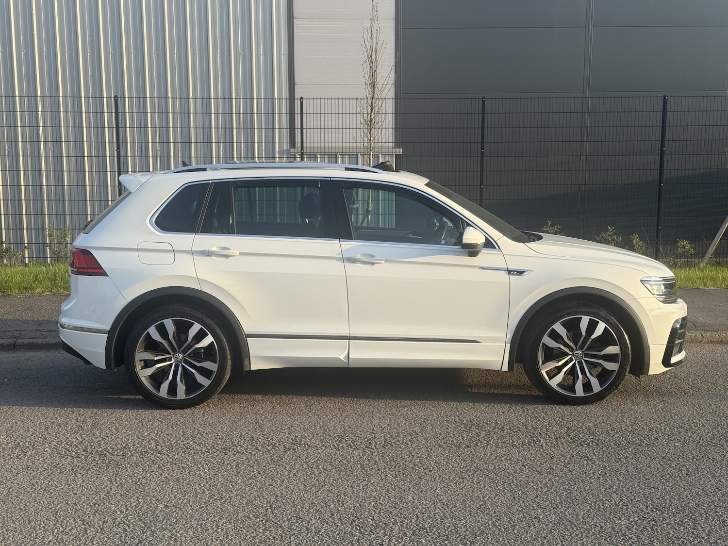 Used Volkswagen Tiguan 2018 for sale - 77953889: Photo 5