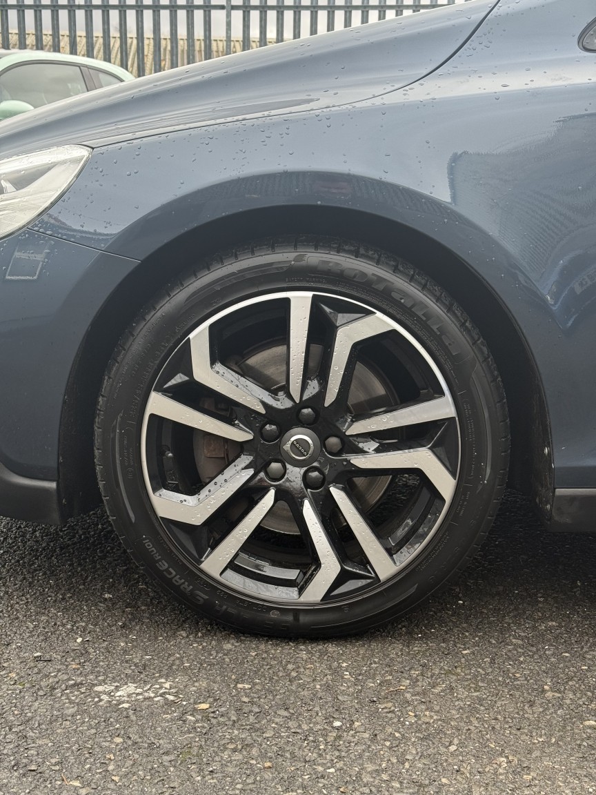 Used Volvo V40 2017 for sale - 77535959: Photo 14