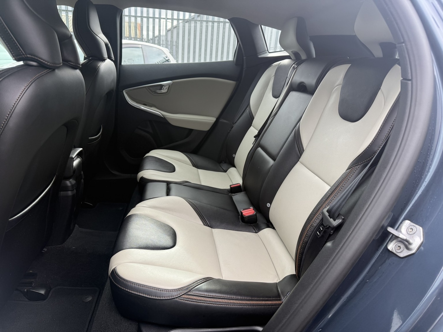 Used Volvo V40 2017 for sale - 77535959: Photo 18