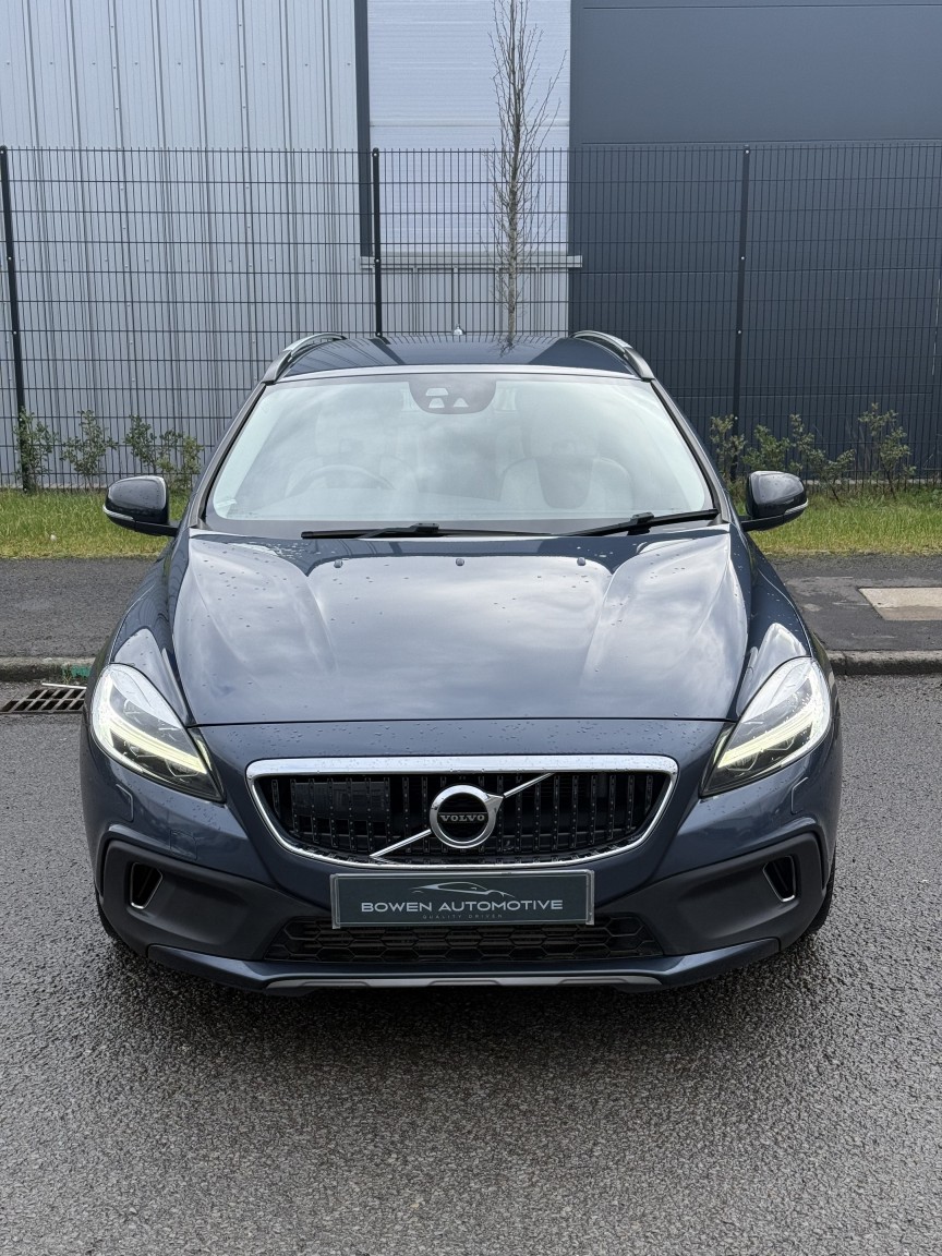 Used Volvo V40 2017 for sale - 77535959: Photo 5