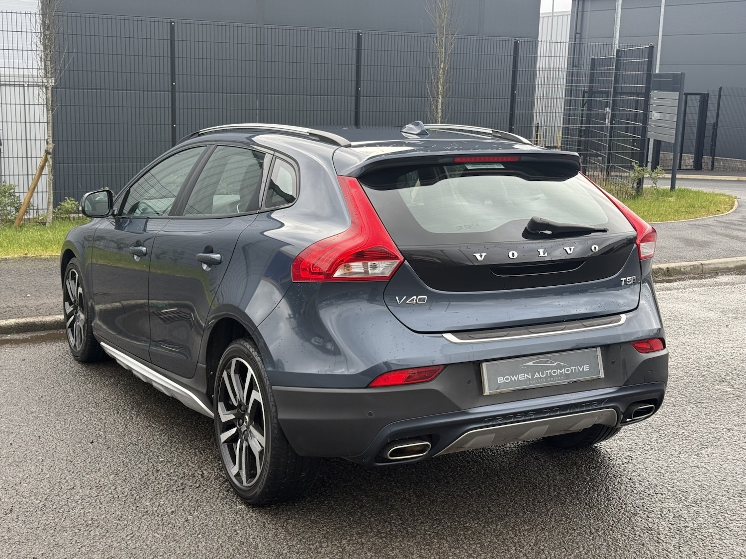 Used Volvo V40 2017 for sale - 77535959: Photo 6