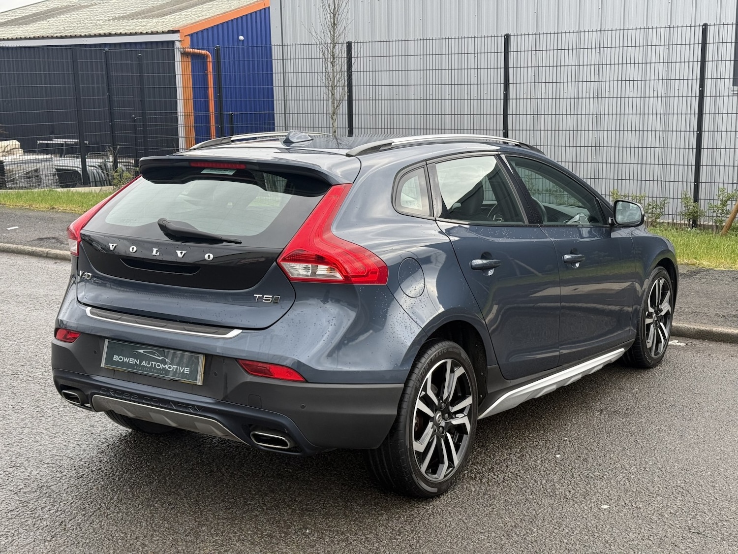 Used Volvo V40 2017 for sale - 77535959: Photo 8